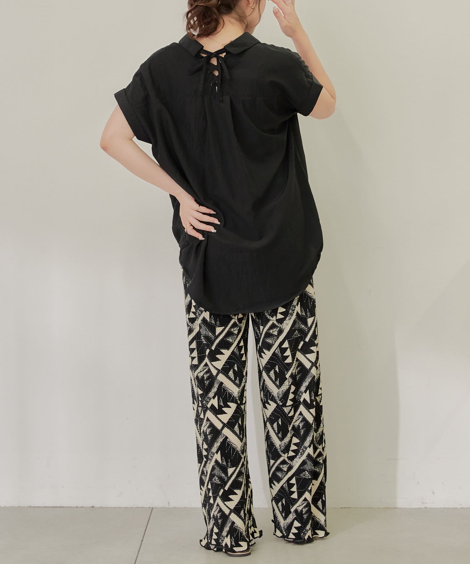 Remind me and forever(リマインドミーアンドフォーエバー) 【nao】後レースアップタケノコタックブラウス