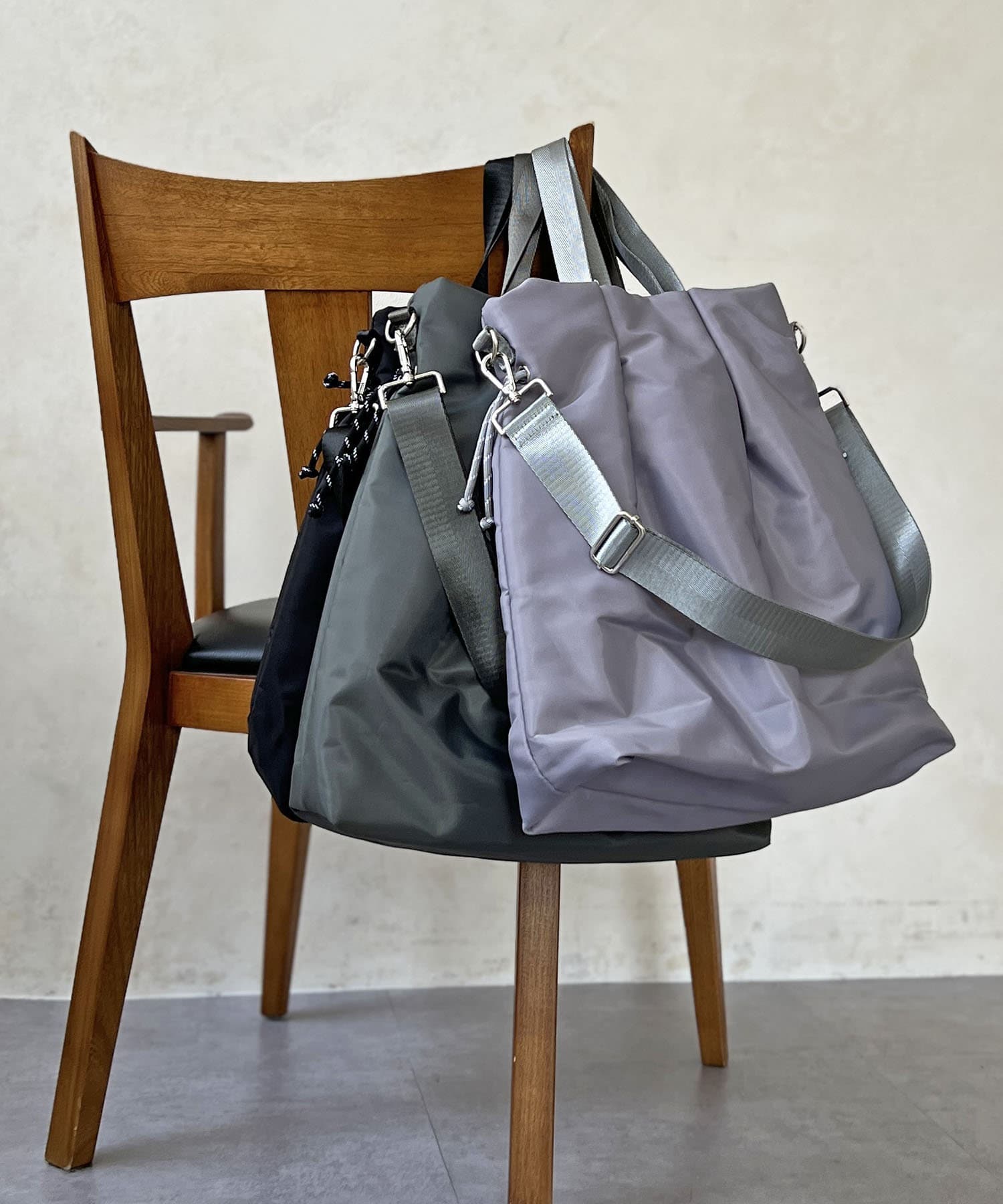 Lure you in♡2WAYギャザーナイロンバッグ Lure you in♡2WAYギャザー