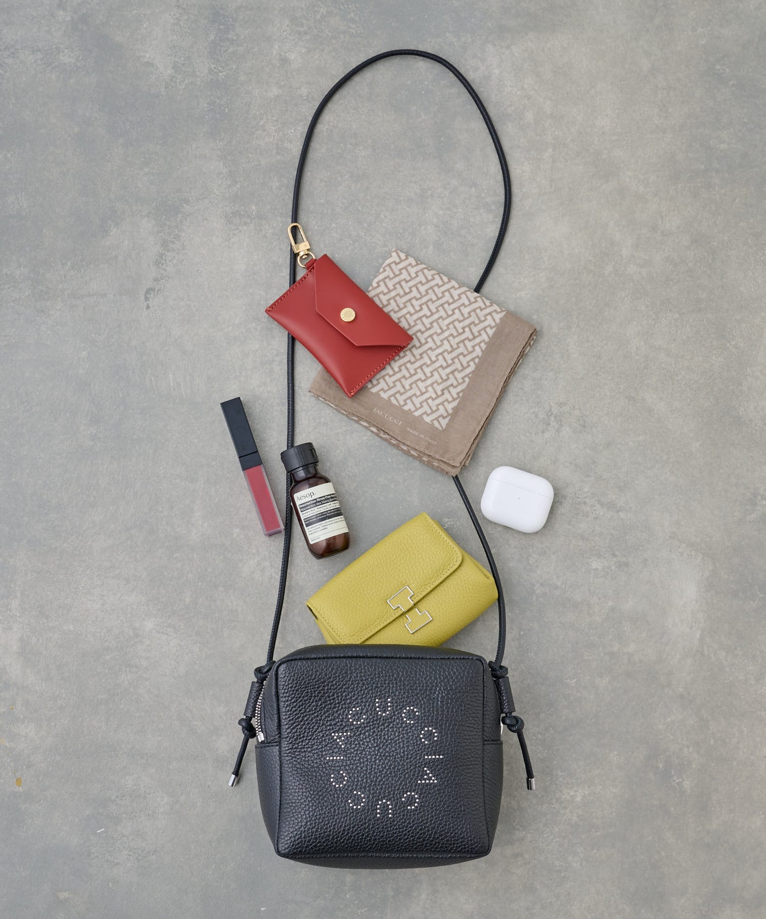knt IACUCCI イコーナベルト SUEDE イアクッチ スエード IACUCCI（イアクッチ）の「ゴミートロ SUEDE/CERVO（ショルダー