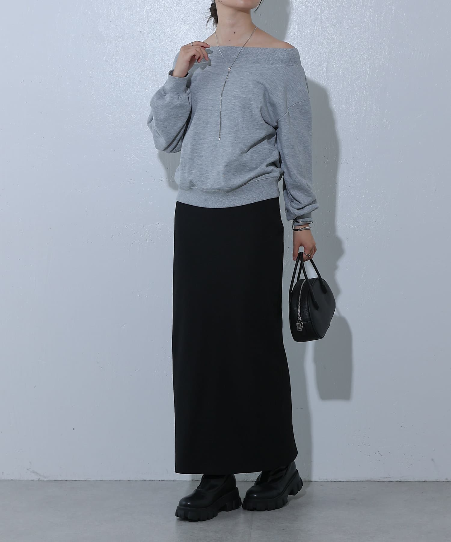 COLONY 2139(コロニー トゥーワンスリーナイン) 【着用動画あり】オフショルスウェット