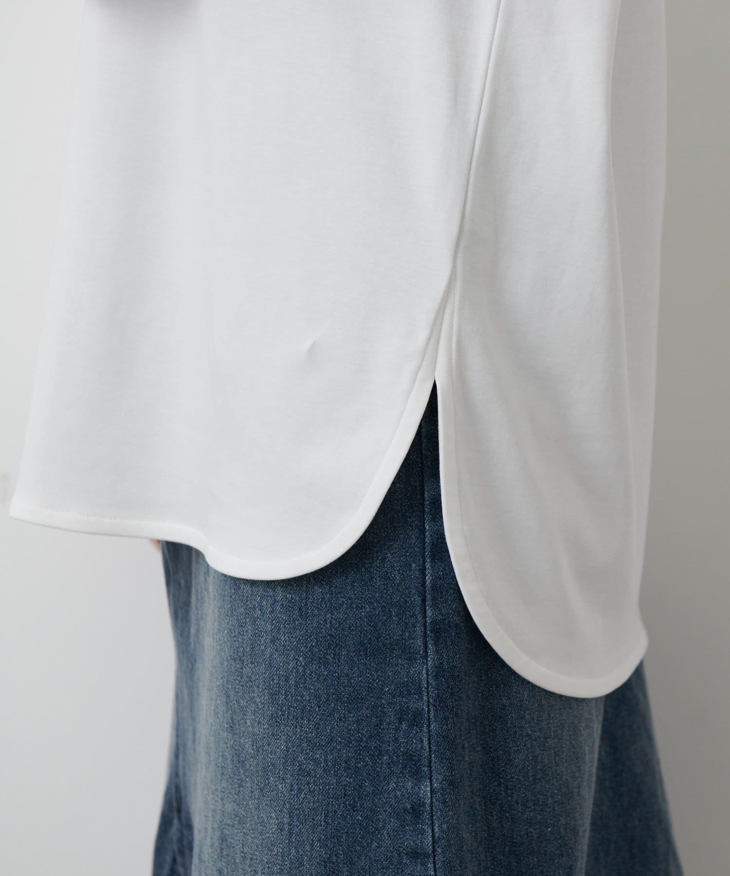 COLONY 2139(コロニー トゥーワンスリーナイン) スマート裾ラウンド長袖Tシャツ