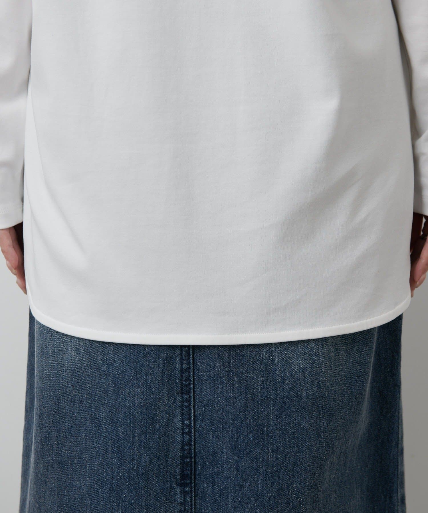 COLONY 2139(コロニー トゥーワンスリーナイン) スマート裾ラウンド長袖Tシャツ