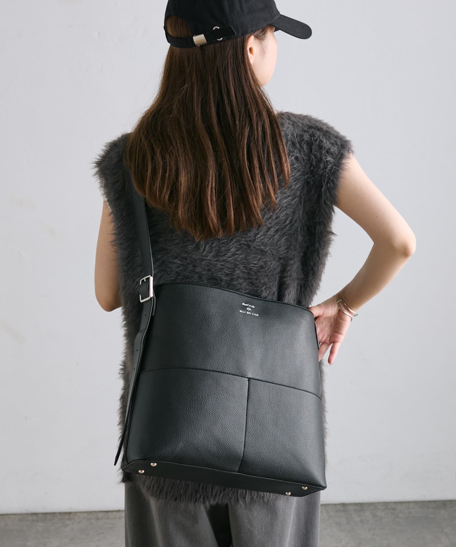 ピュアルセシン レザーショルダーバッグ ブラック 追加生産決定