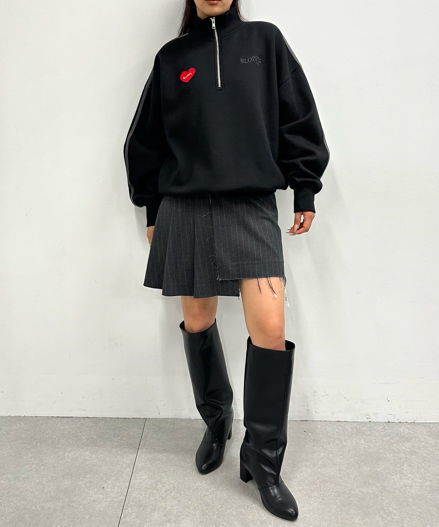 OUTLET(アウトレット) 【WHO'S WHO gallery】ハートワッペン裏起毛ハーフジップスウェット