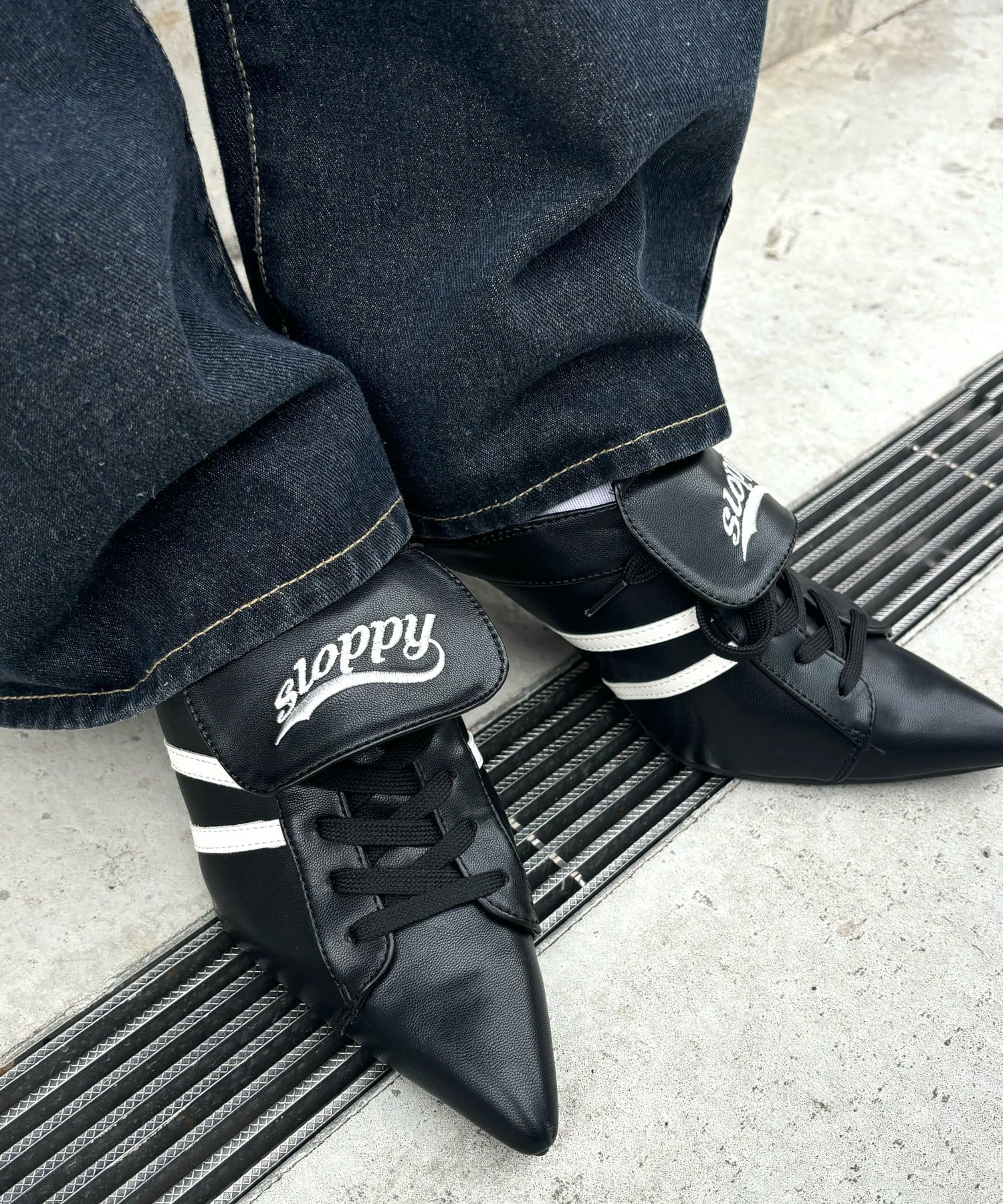 SLOPPY/スロッピー】スニーカーミュール | WHO'S WHO gallery