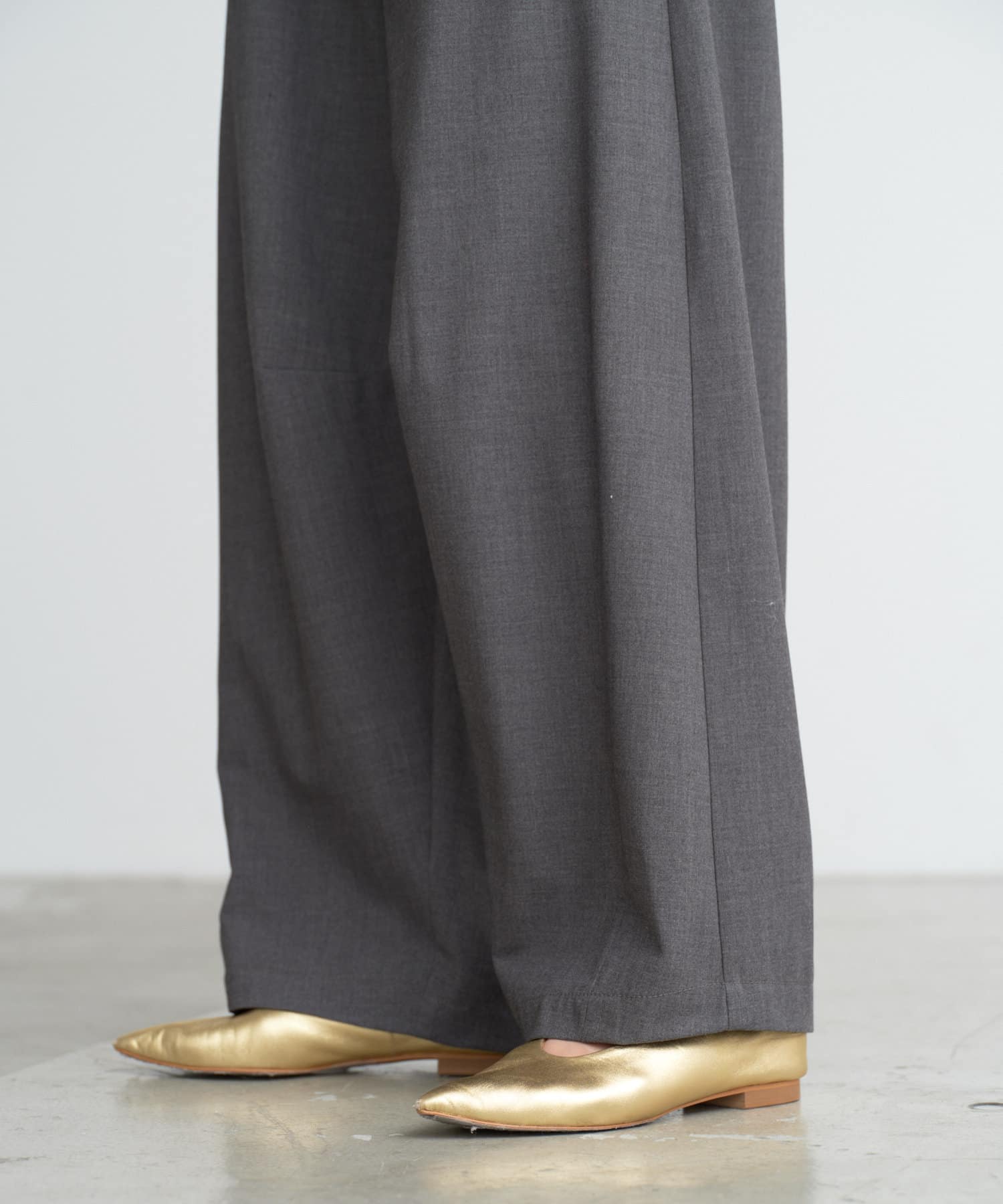 OUTLET(アウトレット) 【SHENERY】カーブシルエットスラックス