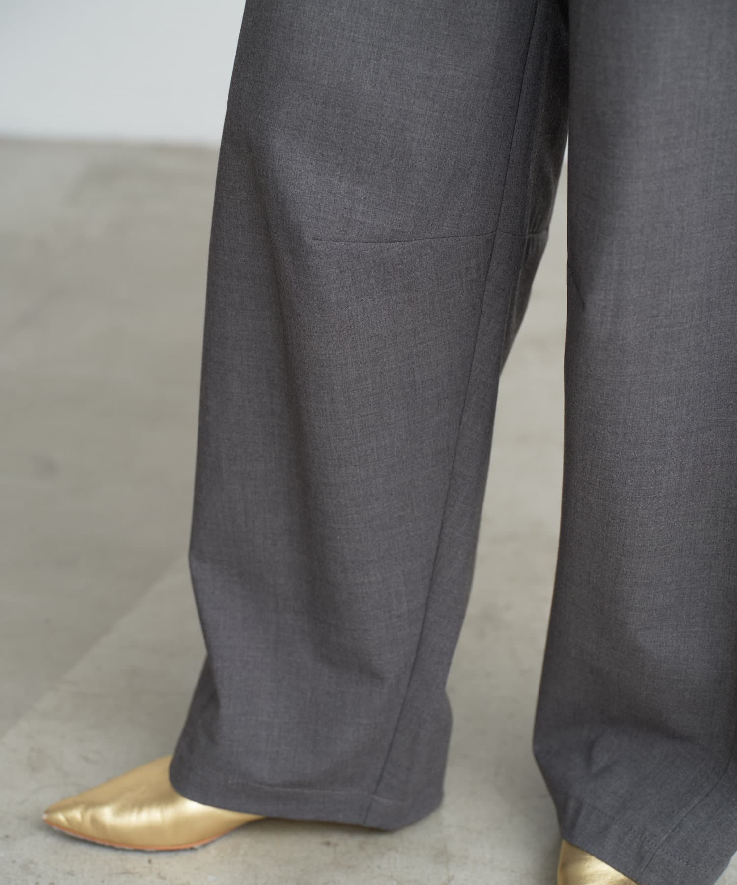 OUTLET(アウトレット) 【SHENERY】カーブシルエットスラックス