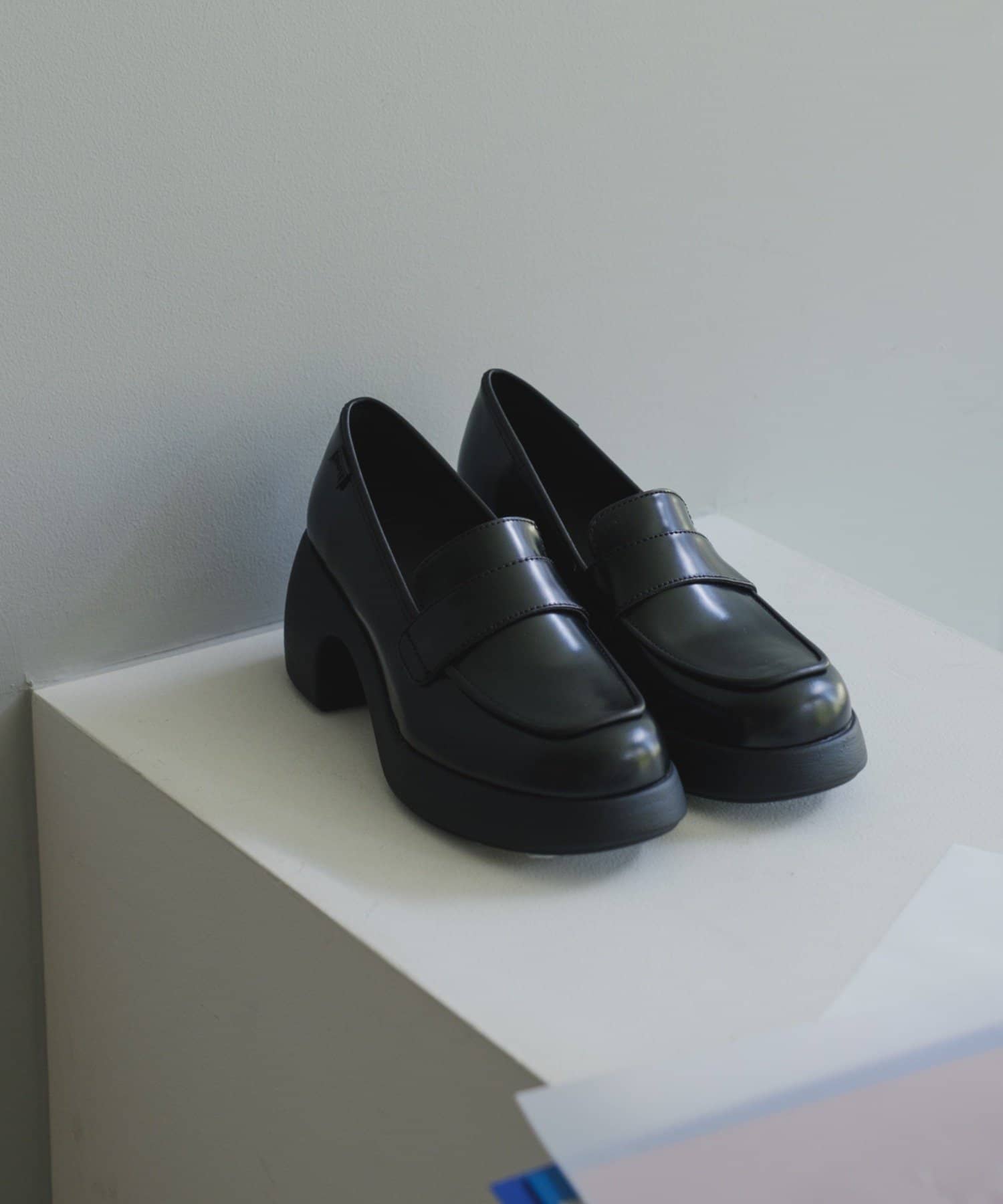 Pasterip(パセリ) レディース 【CAMPER】 THELMA LOAFERS ブラック