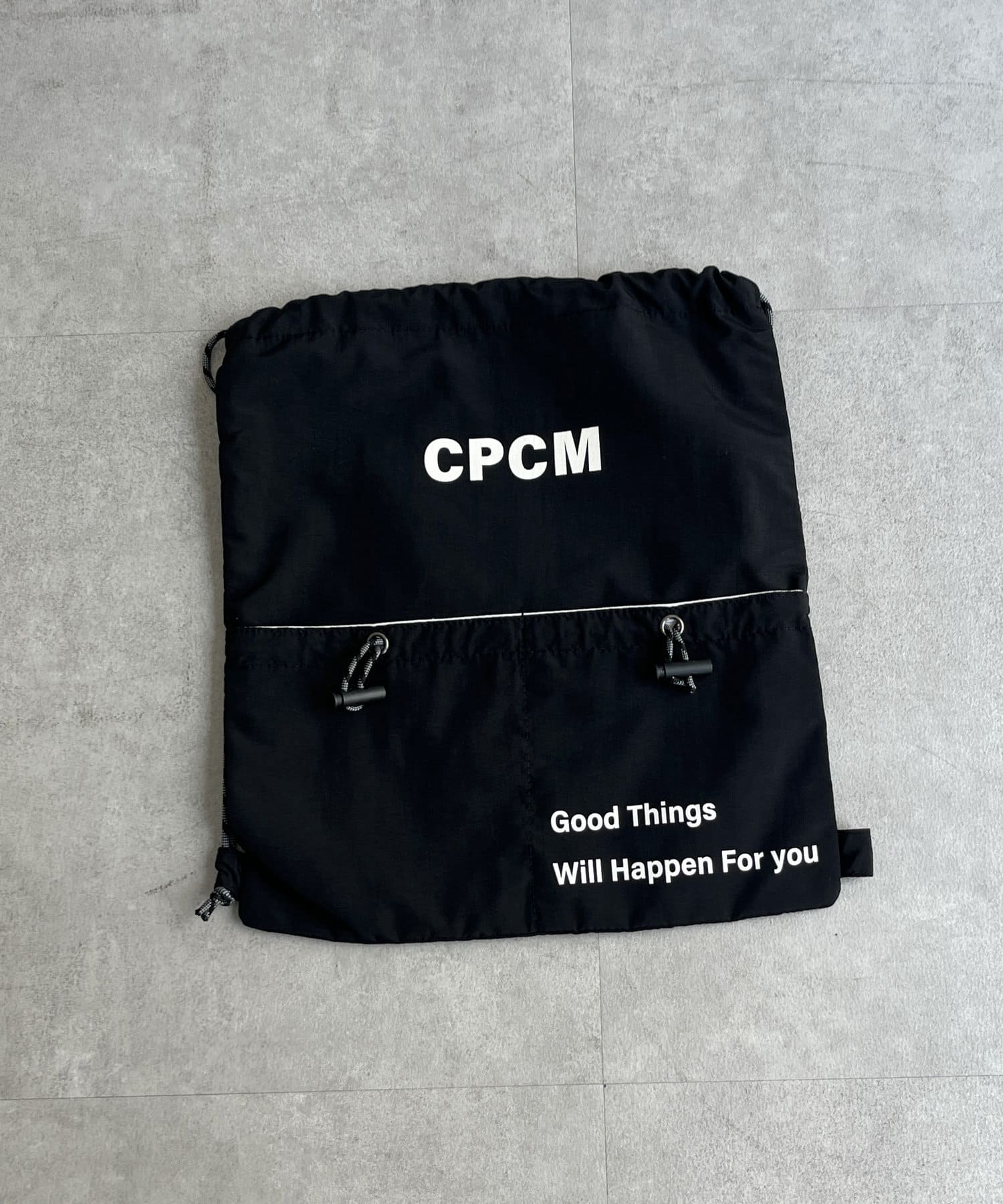 CPCM(シーピーシーエム) カラーロゴナップサック