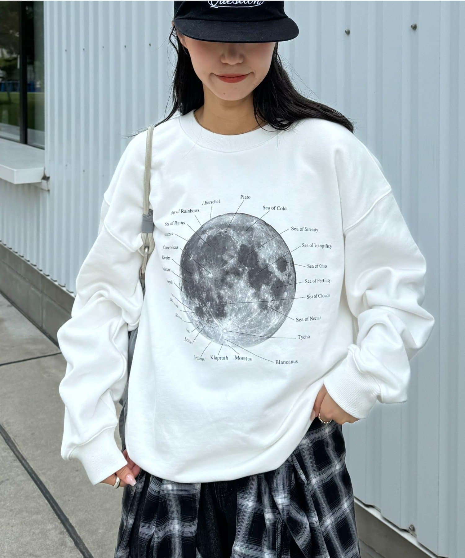 MOON/EARTHスウェット | CIAOPANIC TYPY(チャオパニックティピー)レディース | PAL CLOSET(パルクローゼット) -  パルグループ公式ファッション通販サイト