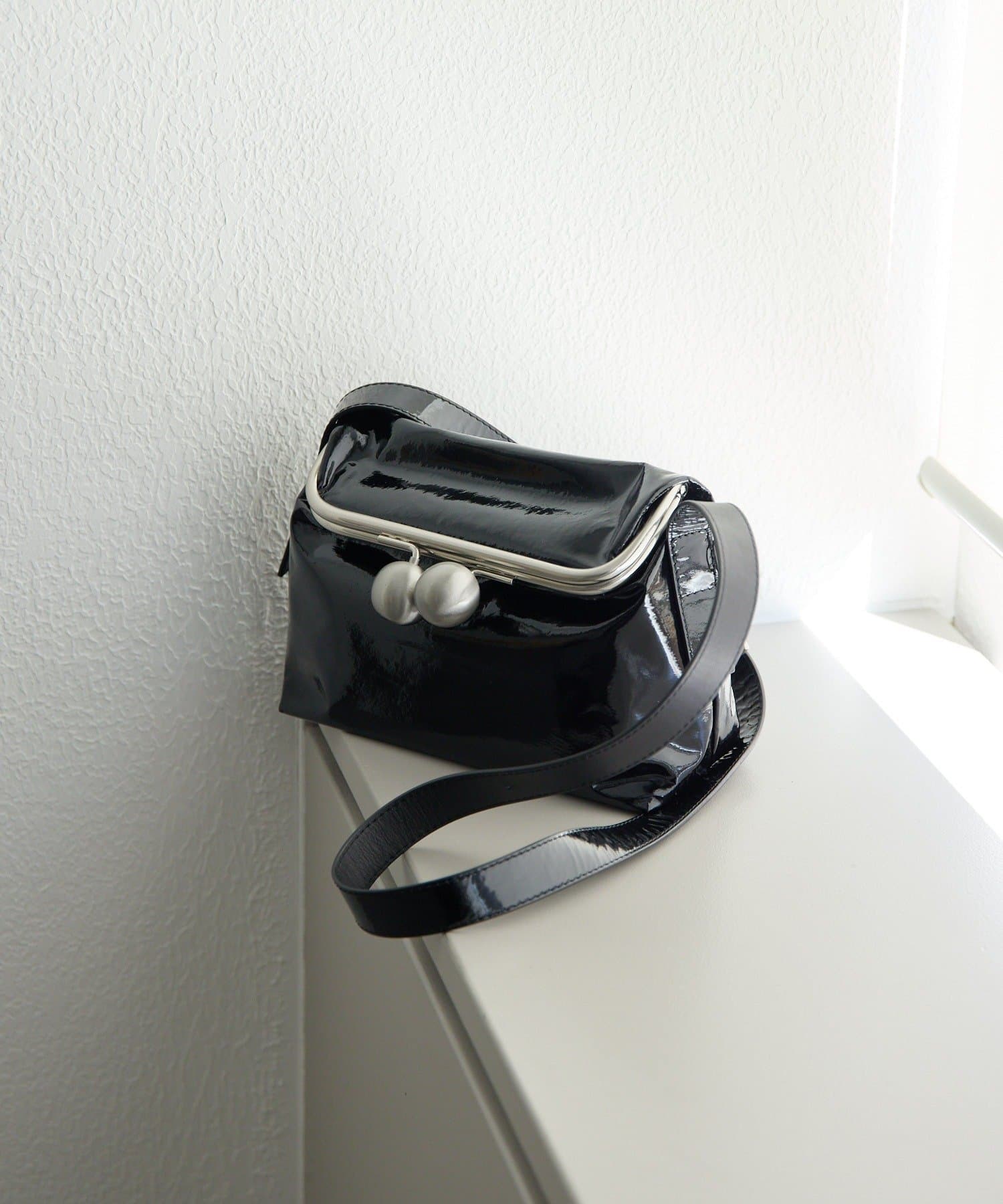 ear PAPILLONNER(イア パピヨネ) 【kawa-kawa(カワカワ)】NO1464 口金スクエアポシェット/ショルダーバッグ