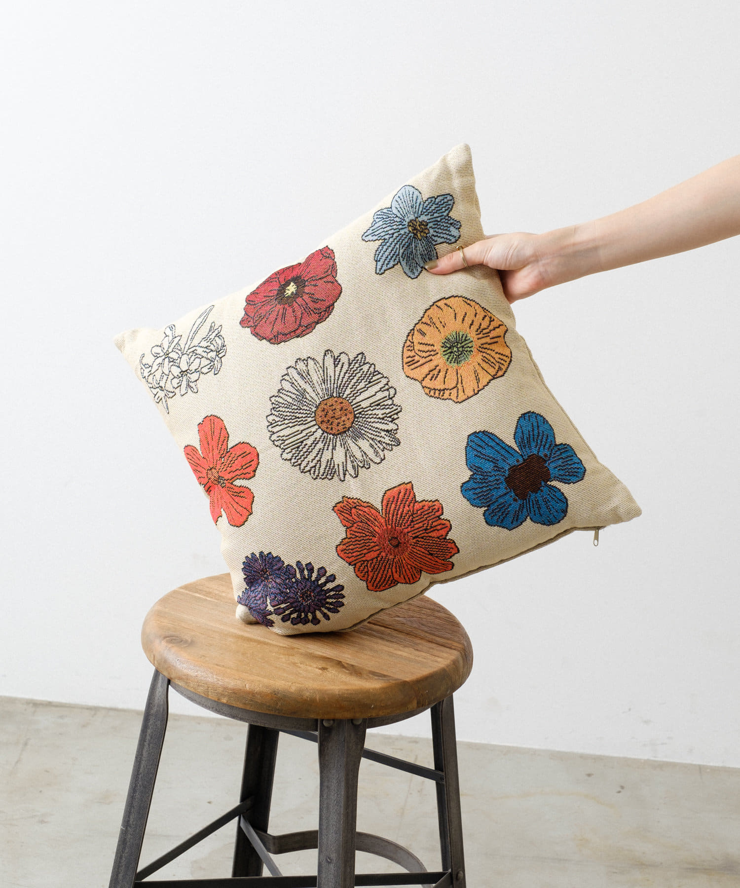 BIRTHDAY BAR(バースデイバー) 【SAHIR サヒール】Cushion cover flower