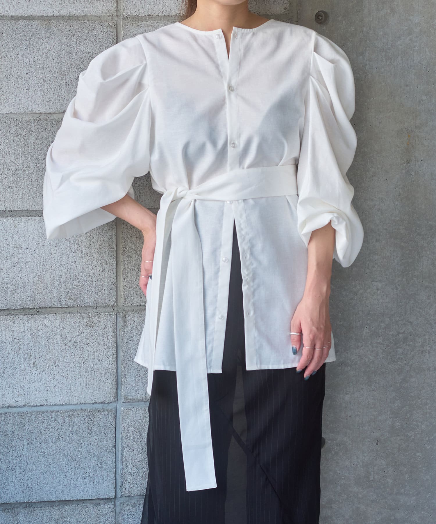 Pasterip(パセリ) Power shoulder tie blouse