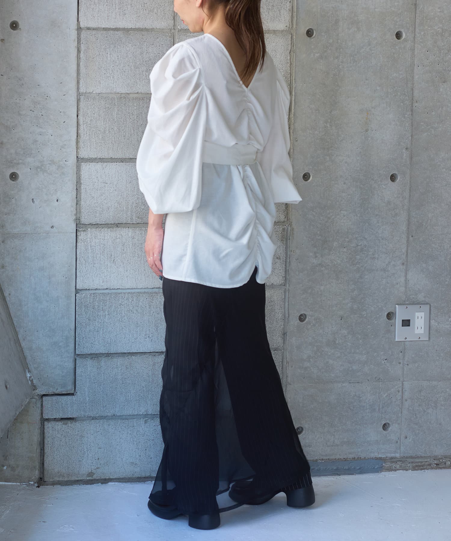 Pasterip(パセリ) Power shoulder tie blouse