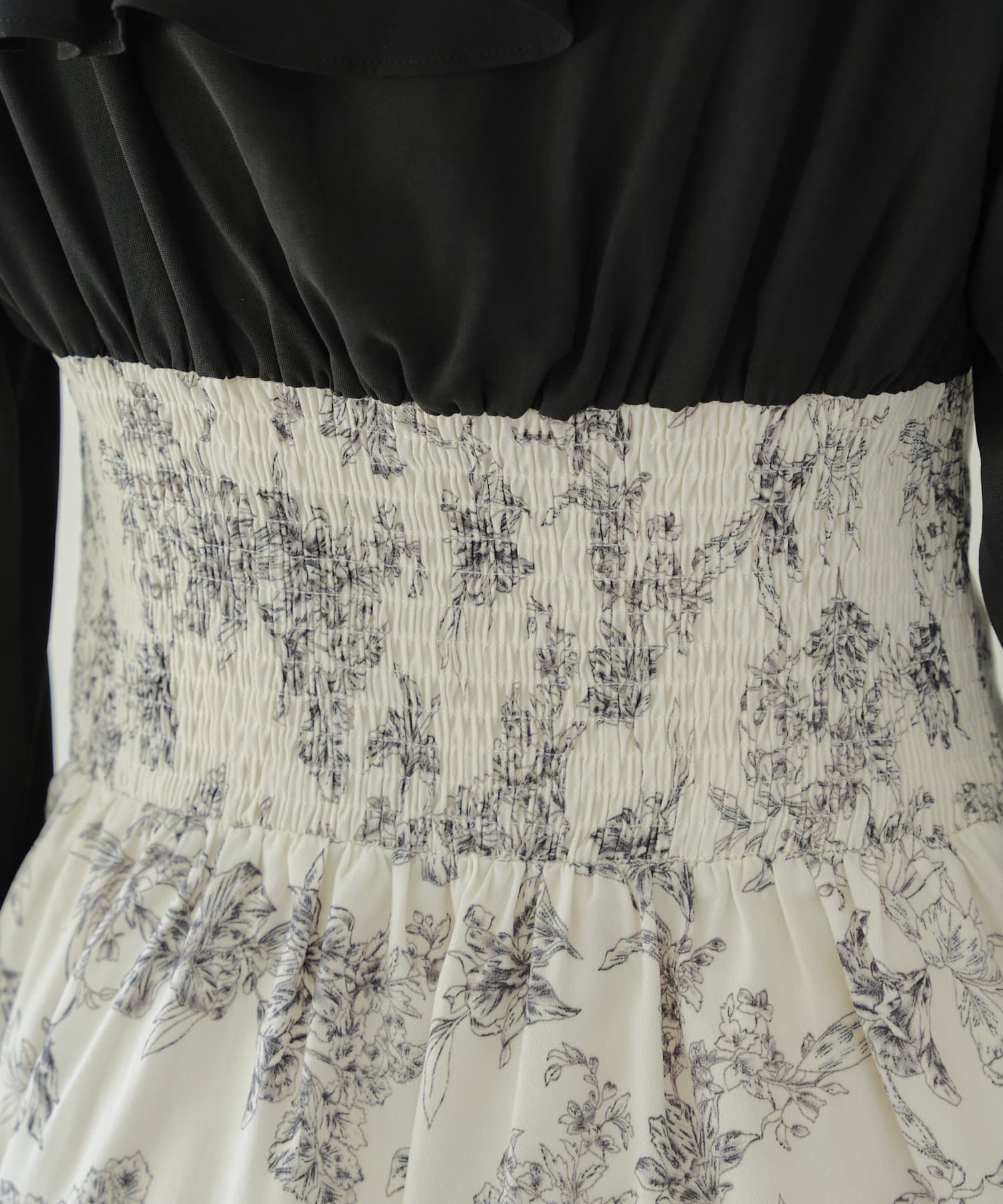 Remind me and forever(リマインドミーアンドフォーエバー) 【WEB限定】ドッキング花柄フリルワンピース