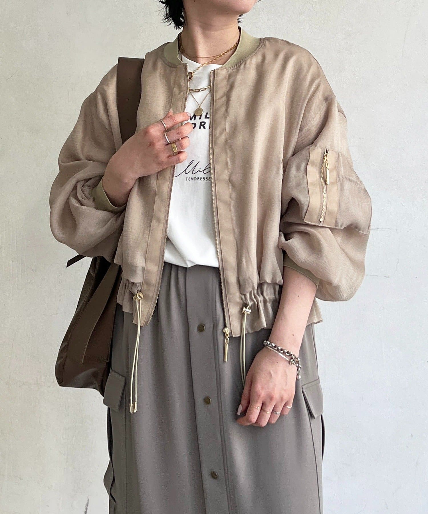 un dix cors(アンディコール) 光沢シアーブルゾン