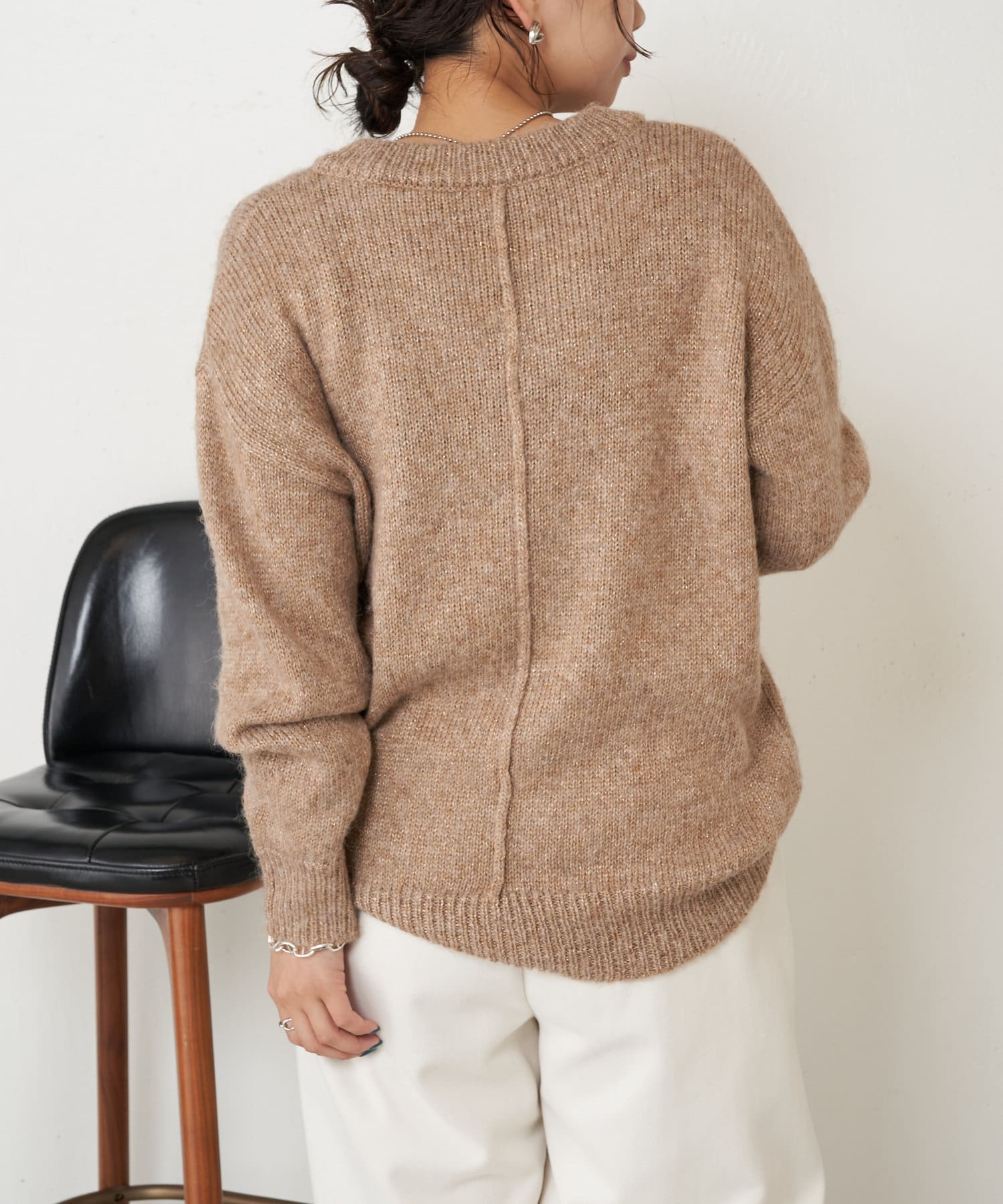 Jena　espace merveilleux(ジェナ　エスパスメルヴェイユ) ラメVネックニット