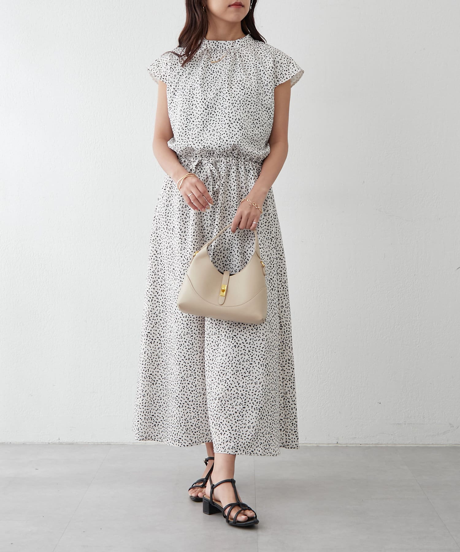 未使用　h.NAOTO　HONEY　Melt　フレンチスリーブ　ワンピース　蝶 未使用 h.NAOTO HONEY Melt フレンチスリーブ ワンピース 蝶 Yahoo