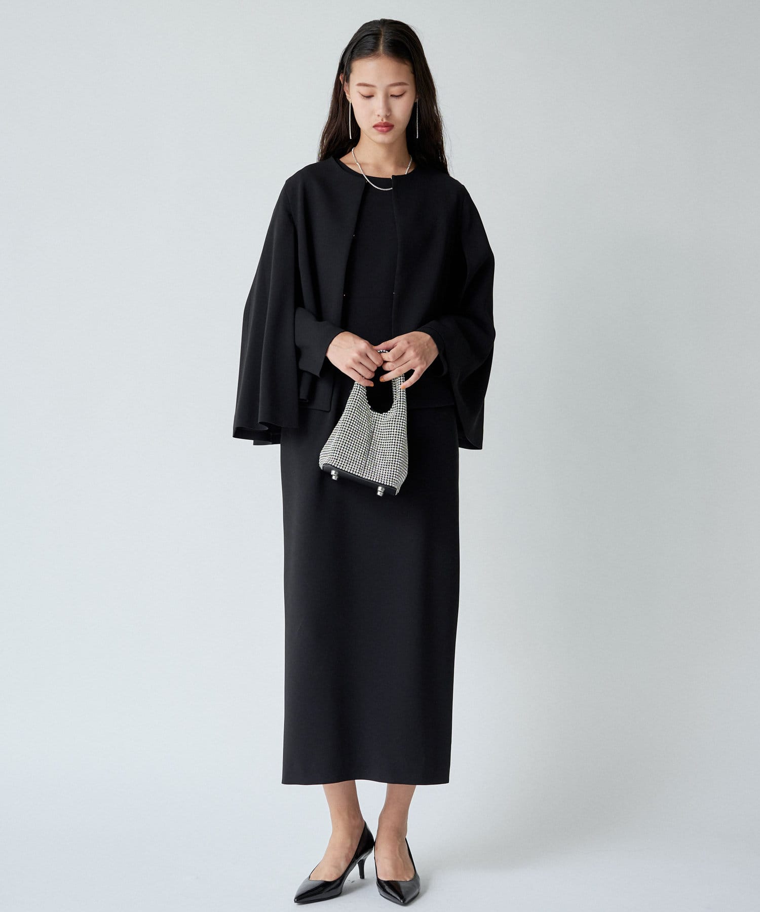 新品　ラウンジドレス　Atelier N°5 サテンコクーンブルゾン 新品 ラウンジドレス Atelier N°5 サテンコクーンブルゾン 新品