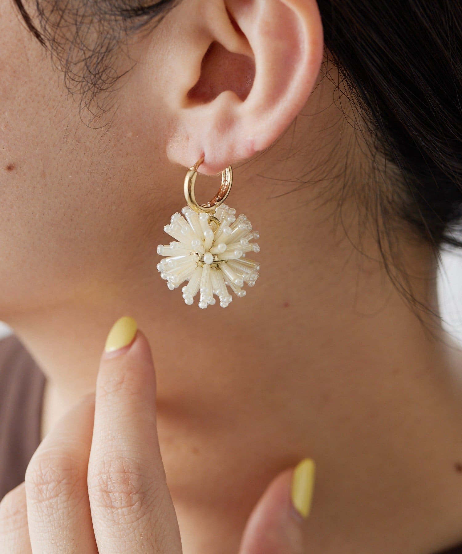 ear PAPILLONNER(イア パピヨネ) 《キャッチレス》ビーズフレアピアス