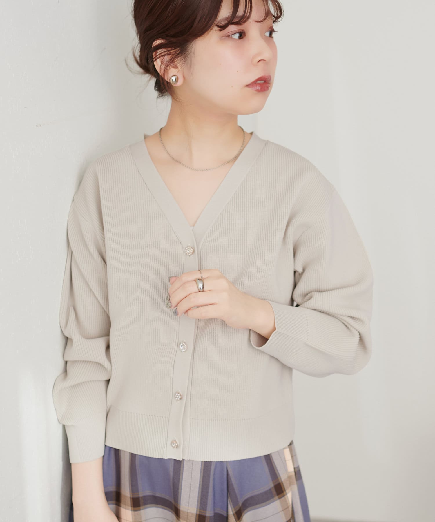 naturalcouture　配色プレーティングポリニットカーデ　ベージュ お気に入り総選挙2位！】配色プレーティングポリニットカーデ