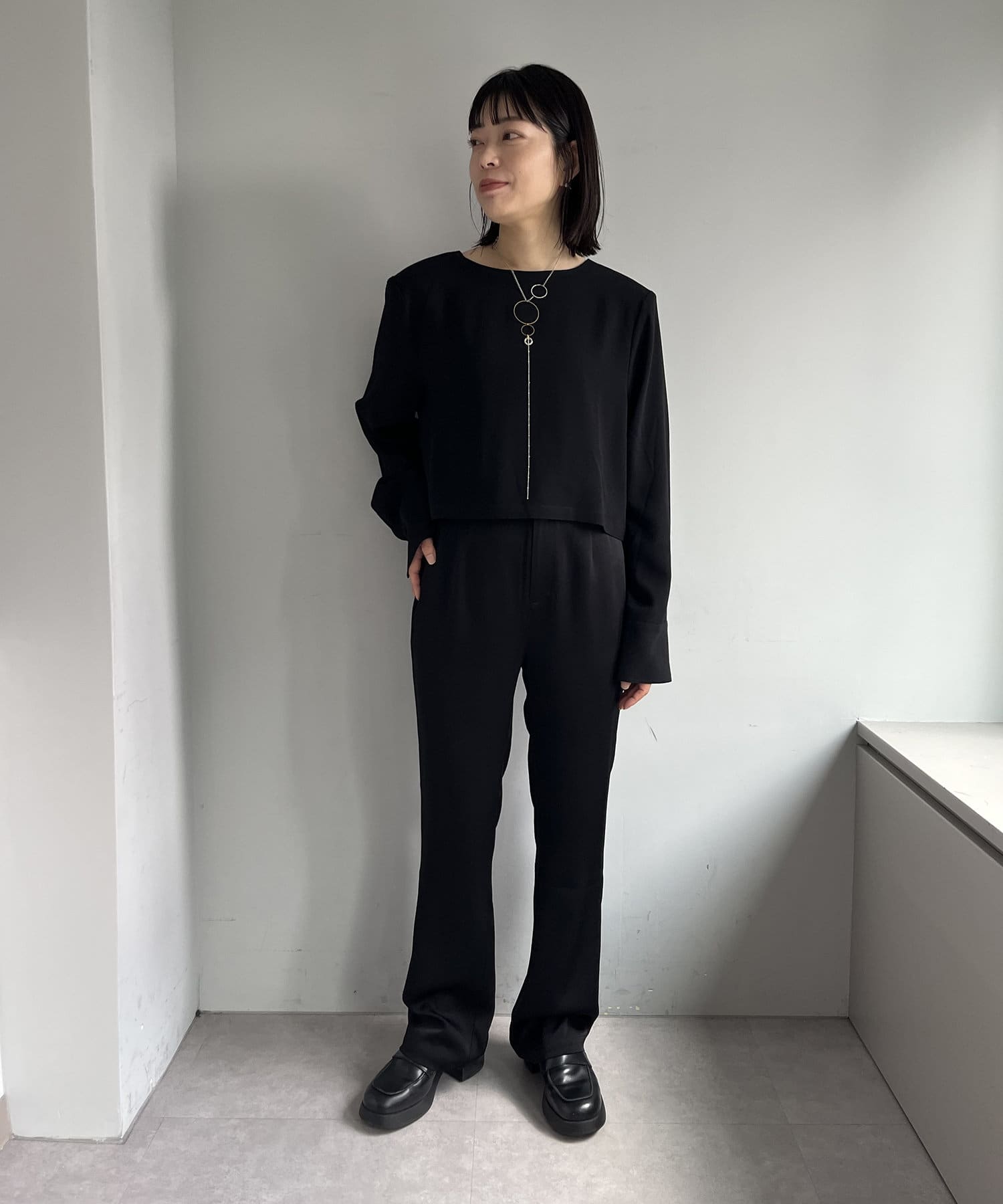 Pasterip(パセリ) Acetate power shoulder top