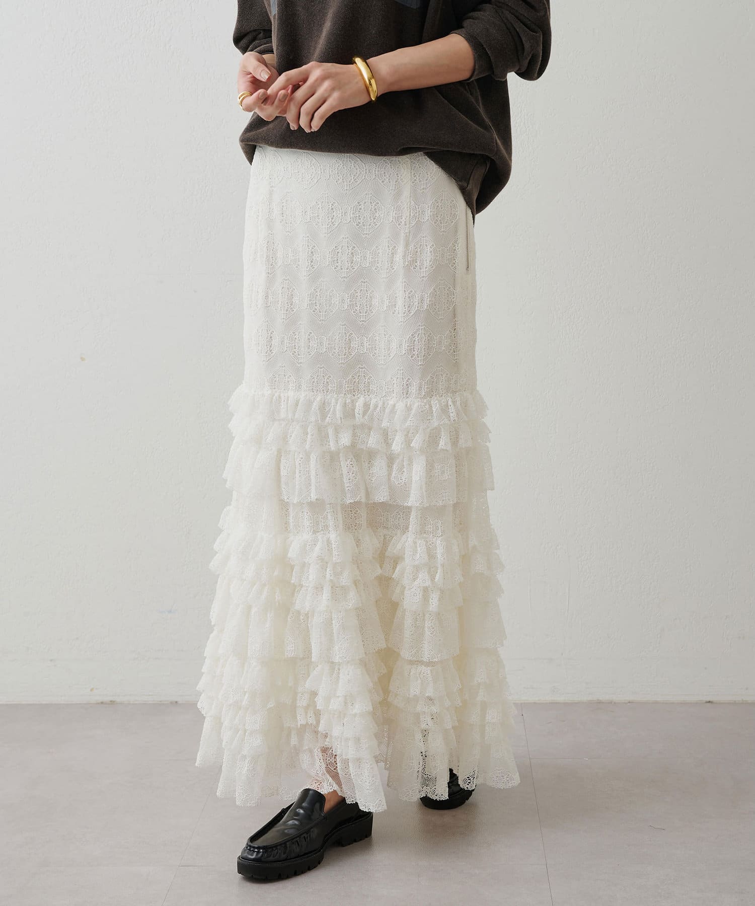 お値引き可 新品 Whim Gazette タフタティアードスカート Whim Gazette（ウィムガゼット）の「タフタティアードスカート