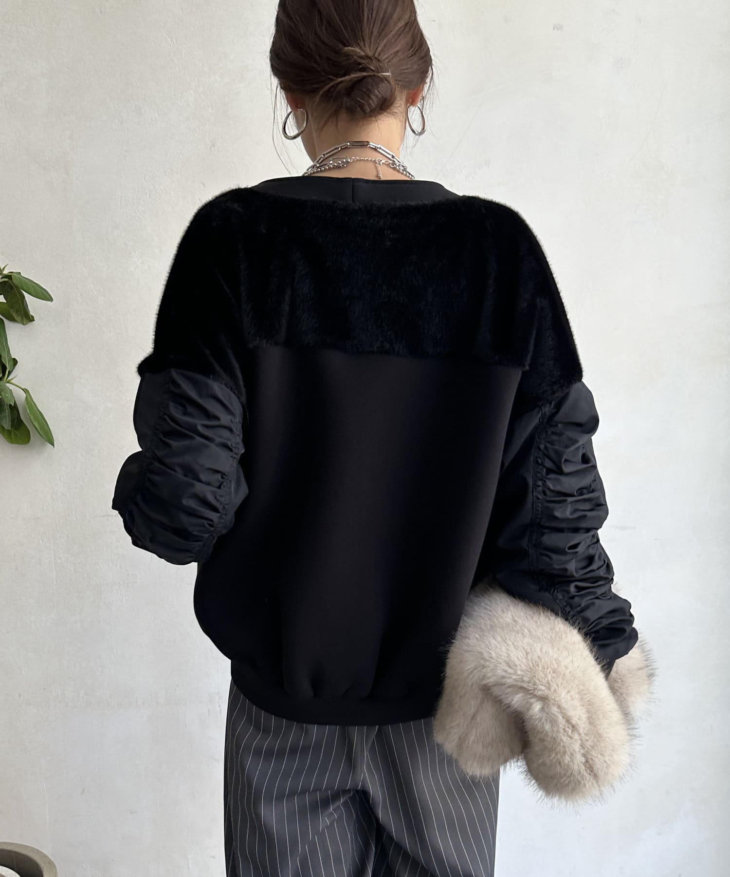 DOUDOU(ドゥドゥ) 【WEB限定】異素材切替袖シャーリングブルゾン