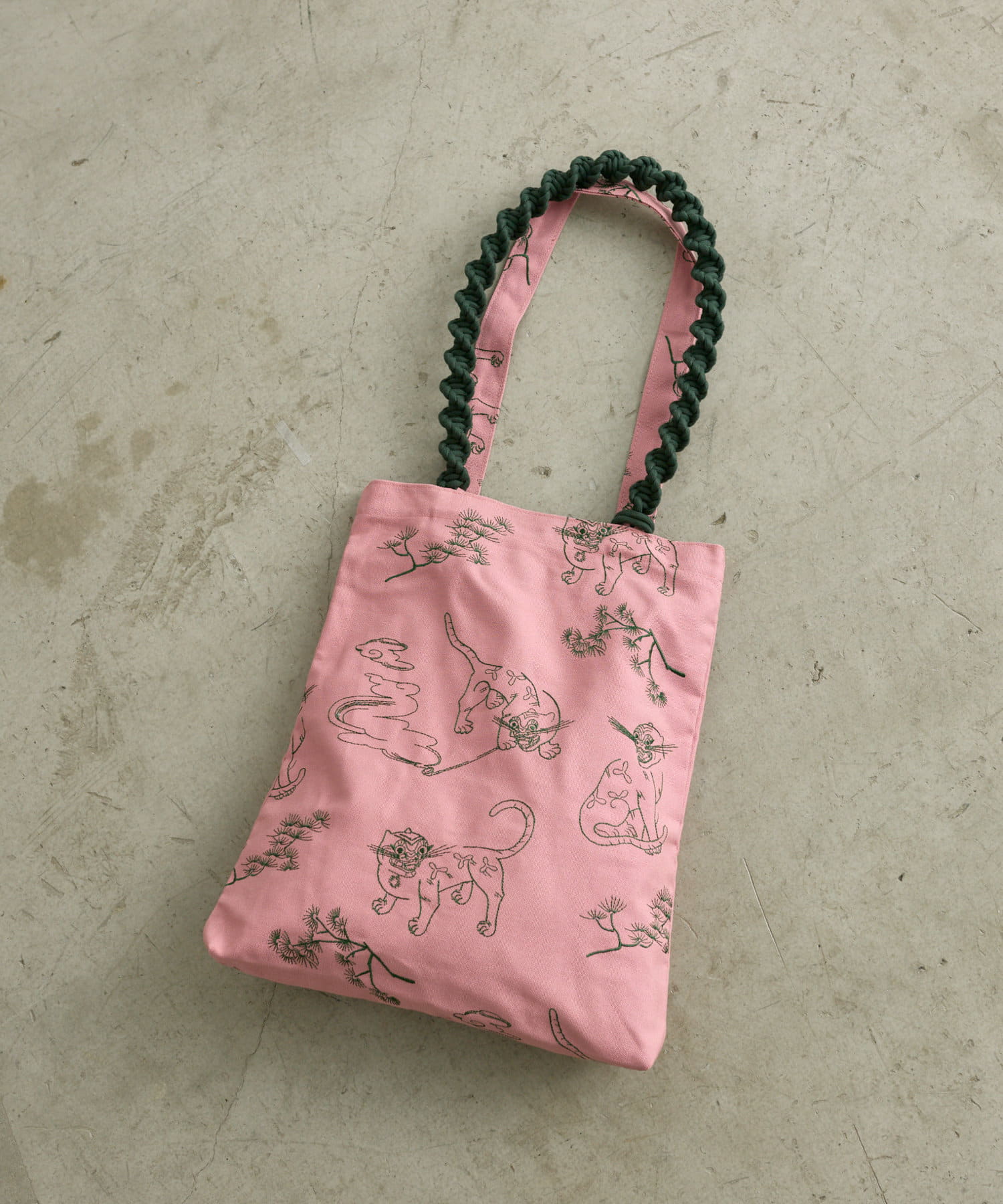 ear PAPILLONNER(イア パピヨネ) 【Leegamgak（イカムガク）】Moho Bag/モコジタイガーバッグ