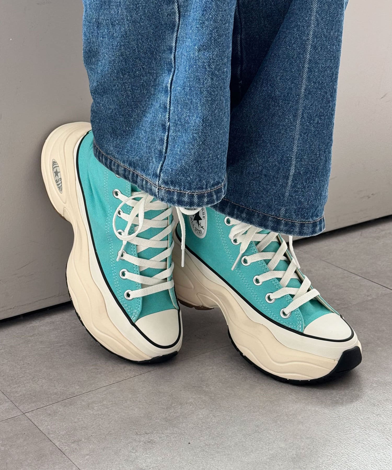早い者勝ち CONVERSE ALL STAR SURGETRAINER HI ユニセックス ALL STAR Ⓡ SURGETRAINER HI / オールスター Ⓡ サージ