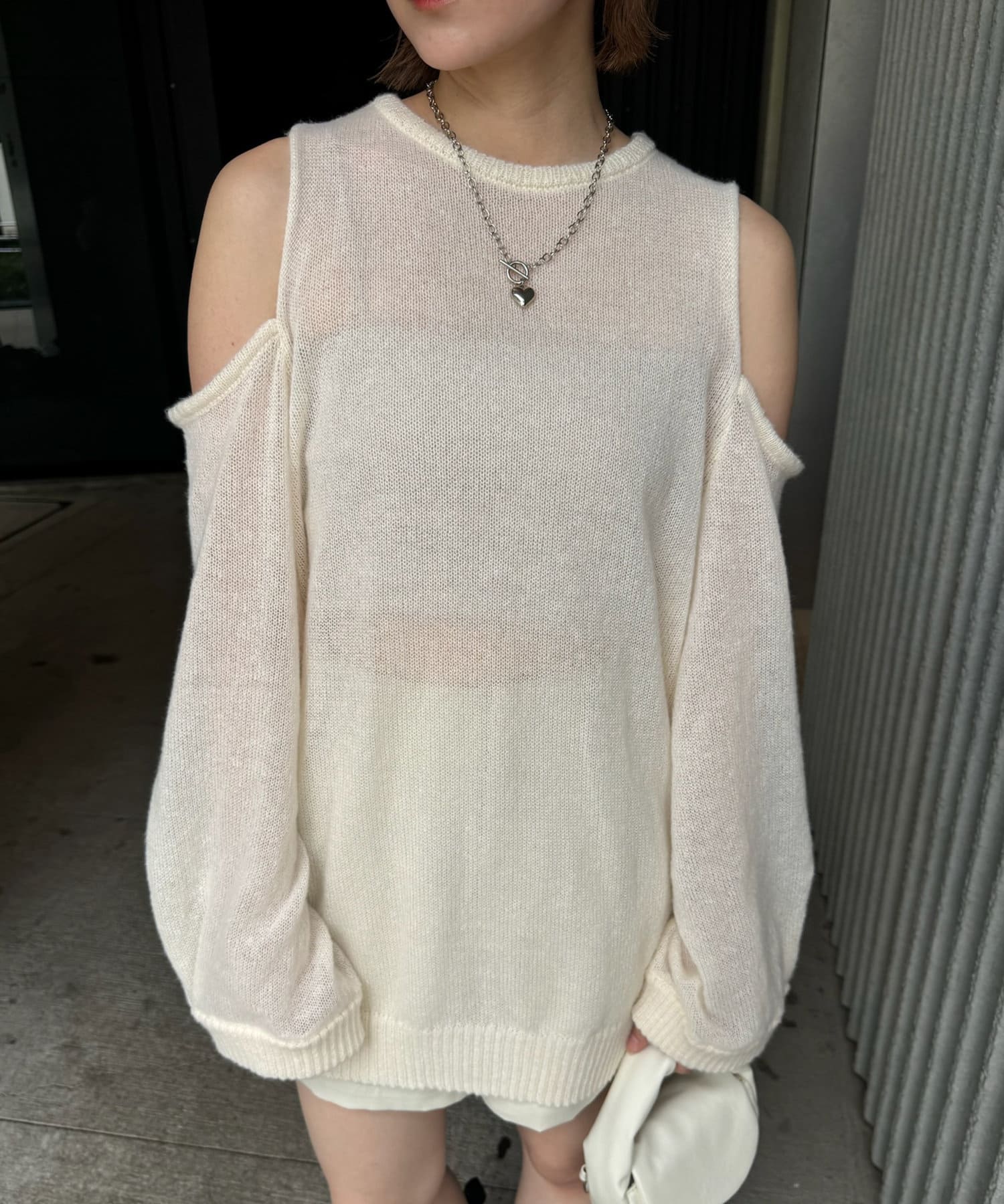 ☆LagunaMOONアイボリー 片方の肩開き ニットセーター ☆LagunaMOONアイボリー 片方の肩開き ニットセーター