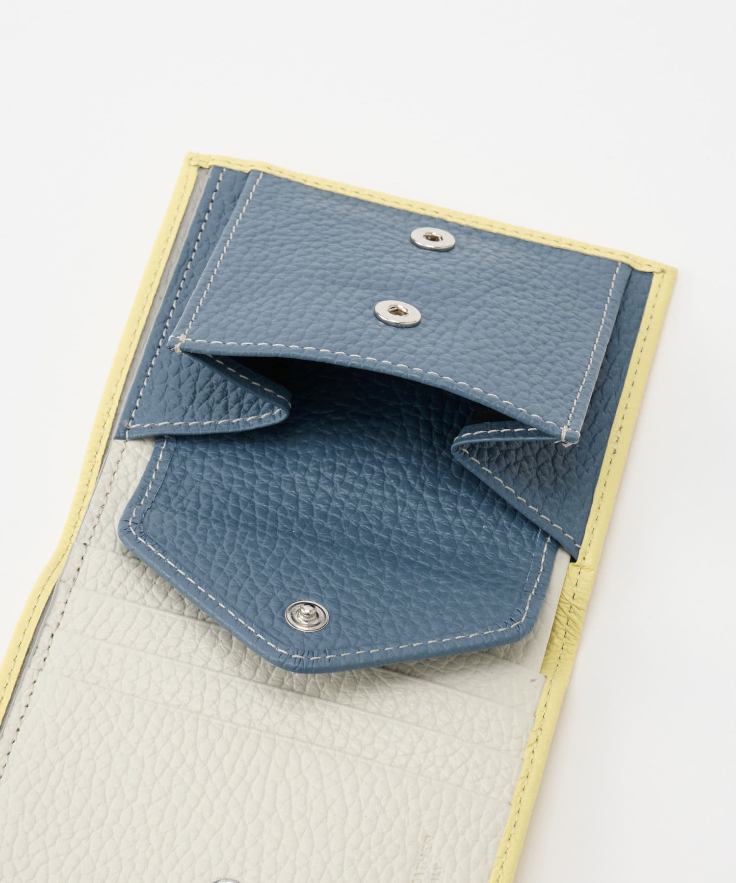 IACUCCI(イアクッチ) 【WEB限定】マルチ ウォレット CERVO
