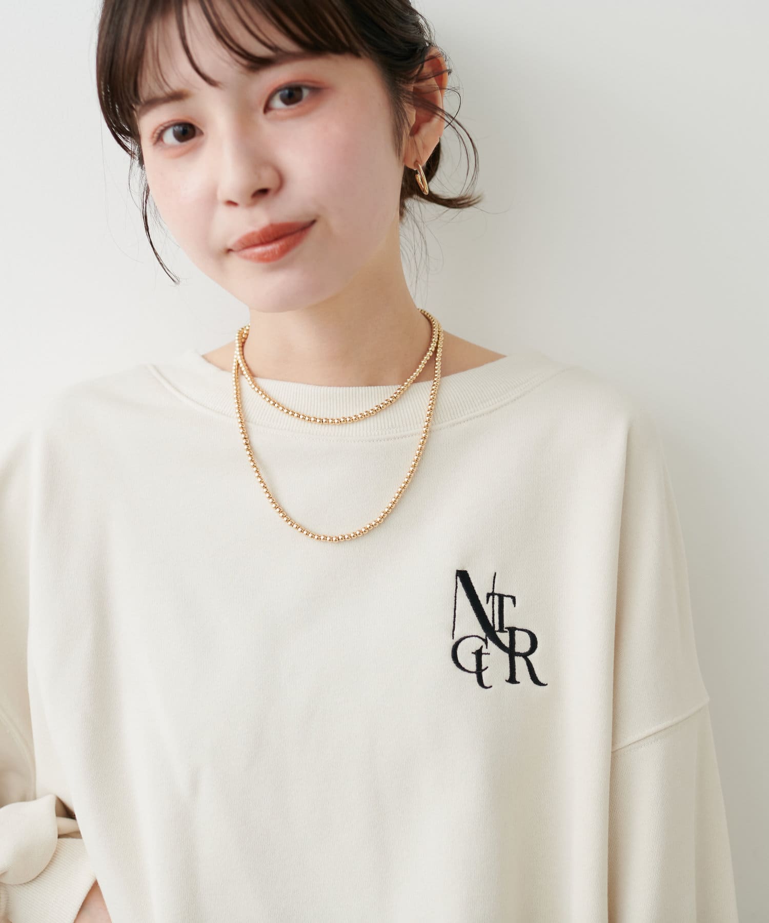 WEB限定】刺繍ロゴ裏毛プルオーバー | natural couture(ナチュラルクチュール)レディース | PAL  CLOSET(パルクローゼット) - パルグループ公式ファッション通販サイト