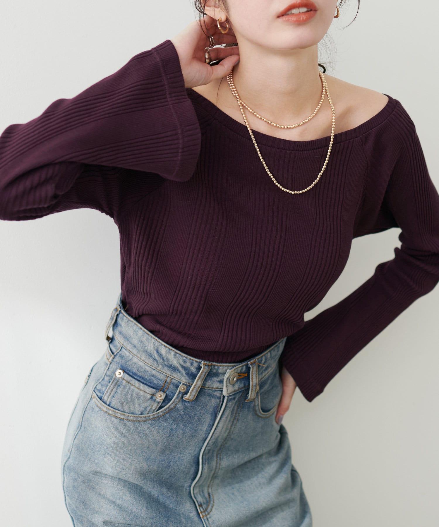 natural couture(ナチュラルクチュール) テレコオフショルカットTOPS