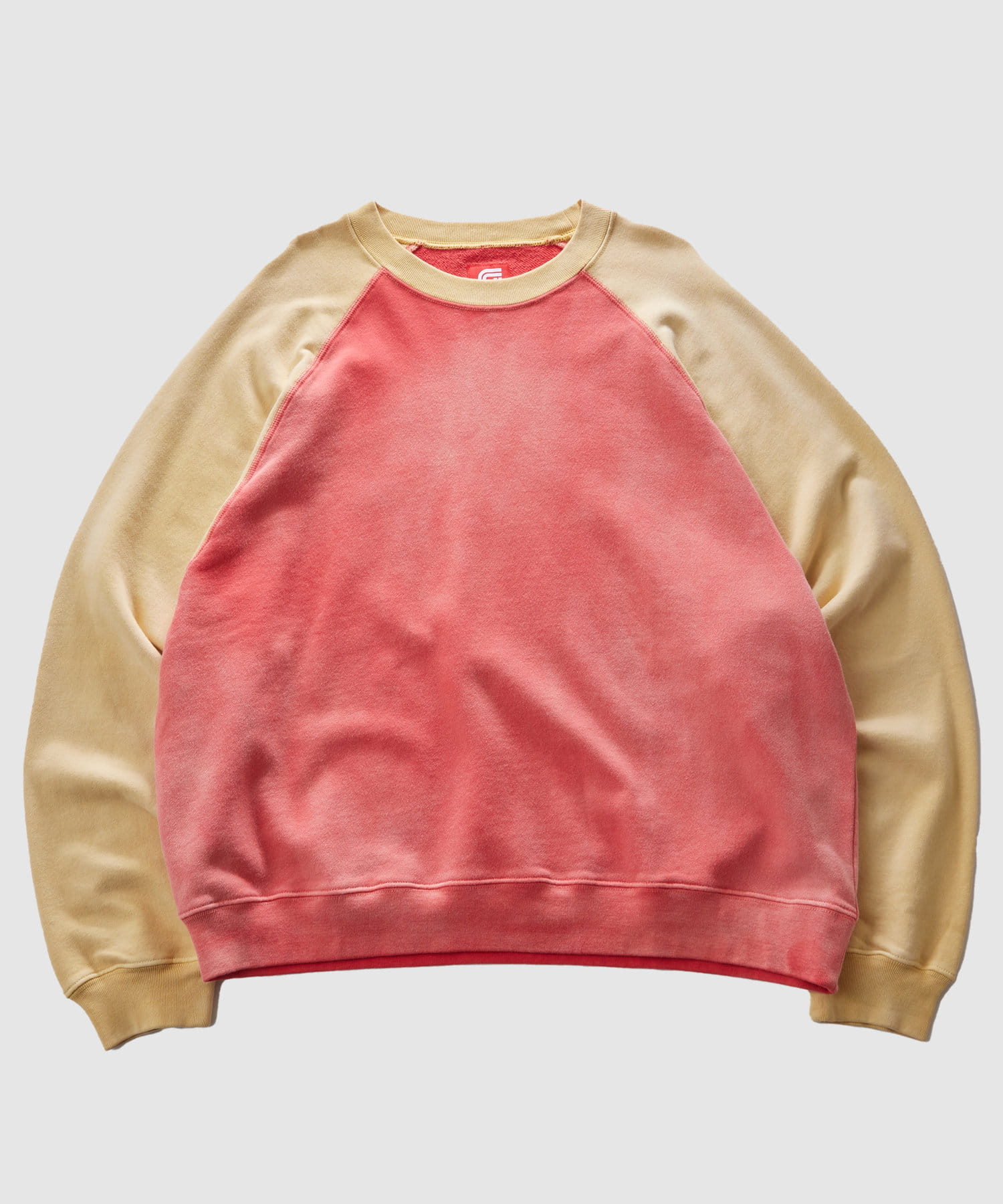 WHO’S WHO gallery(フーズフーギャラリー) 【UNISEX/ユニセックス】Sourcreamラグランスウェット