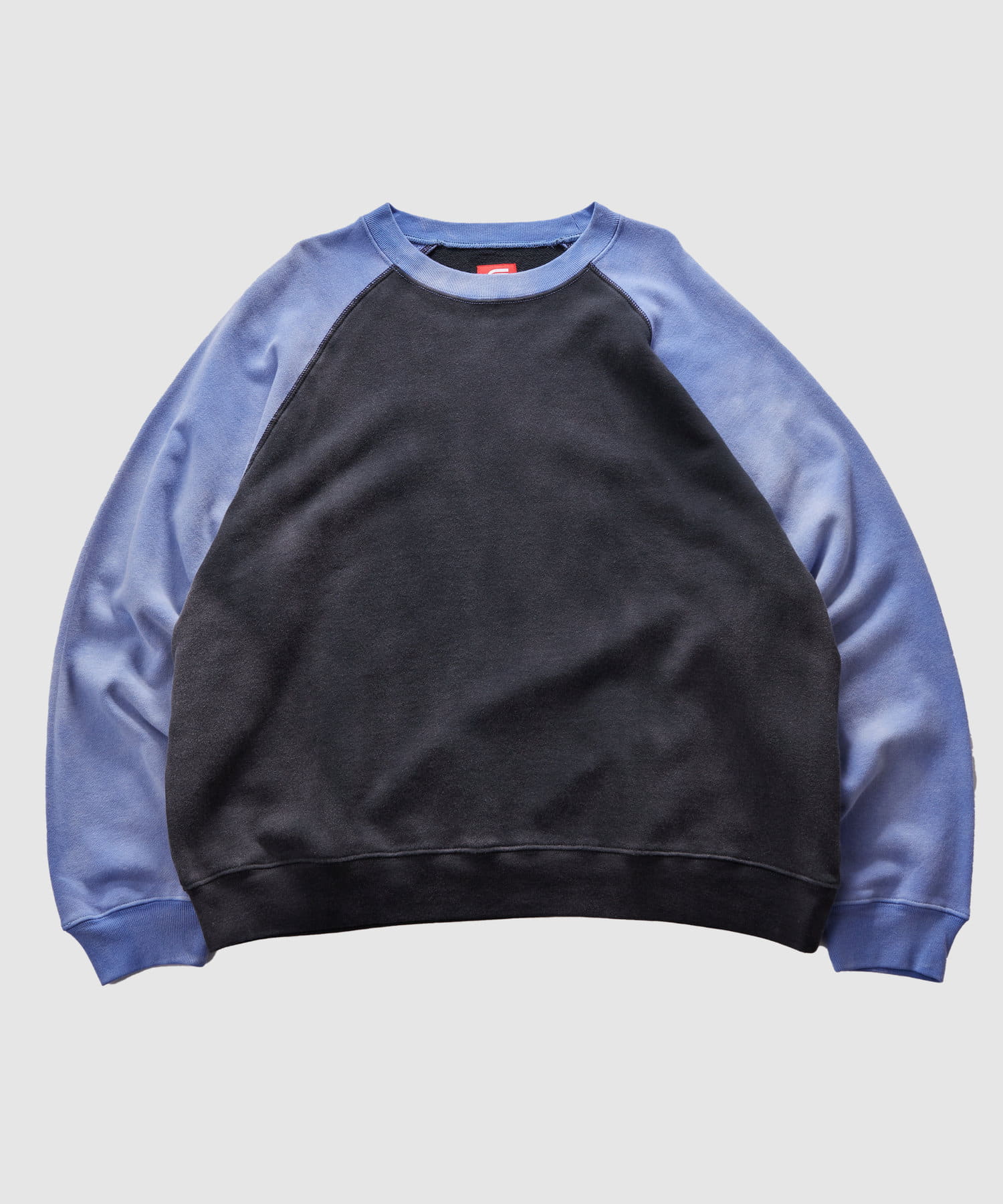 WHO’S WHO gallery(フーズフーギャラリー) 【UNISEX/ユニセックス】Sourcreamラグランスウェット