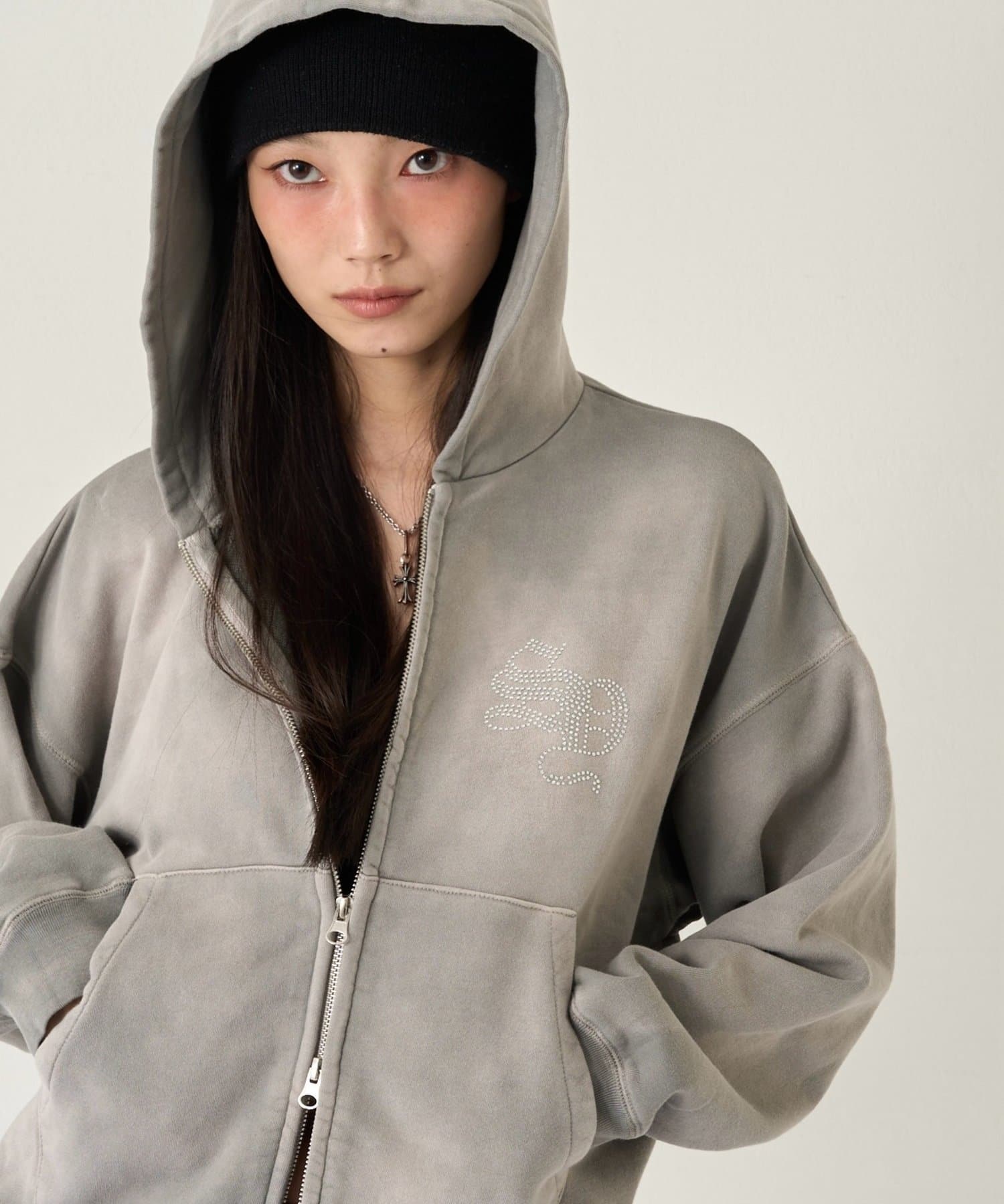 SLOPPY/スロッピー】ラインストーンジップパーカー | WHO'S WHO