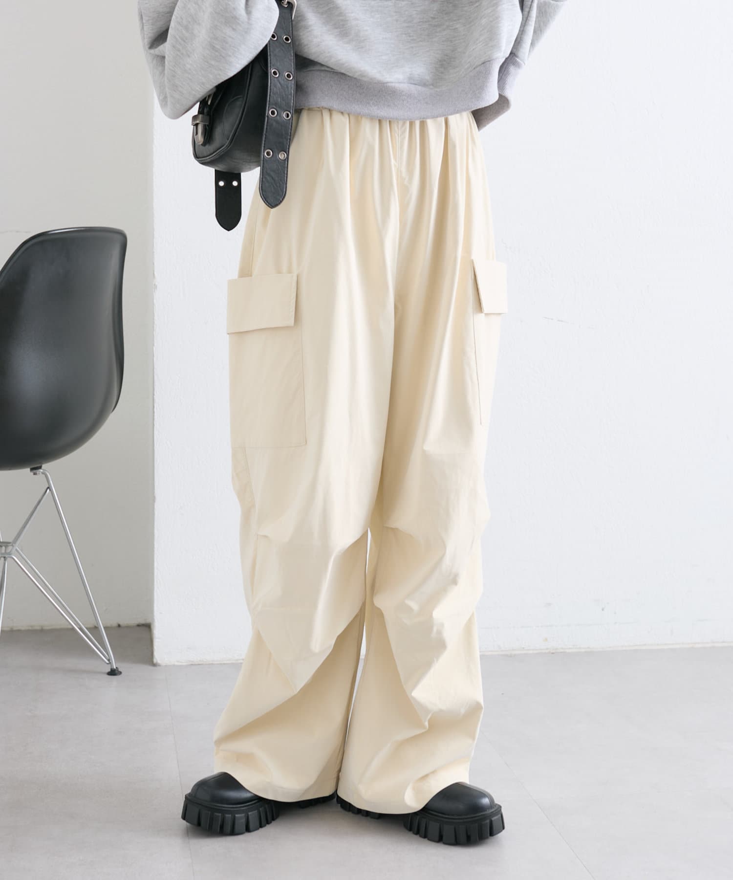 シャイニーカーゴタックパンツ | w closet(ダブルクローゼット