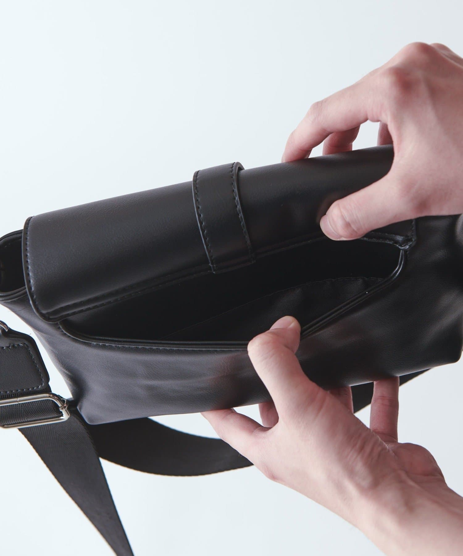 Lui's(ルイス) ミニポストマンBAG