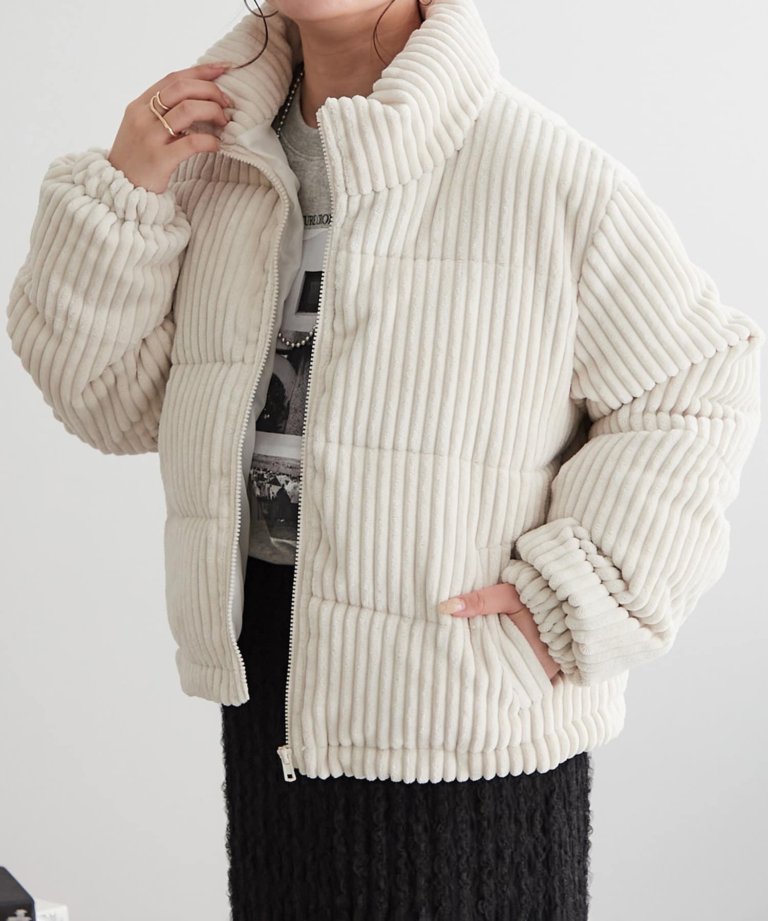 【美品✨️】値下げ交渉可 即購入⭕️ バブアー コーデュロイジャケット 完売必至】大人の新定番バブアー爆誕。人気のバルカラーコートが