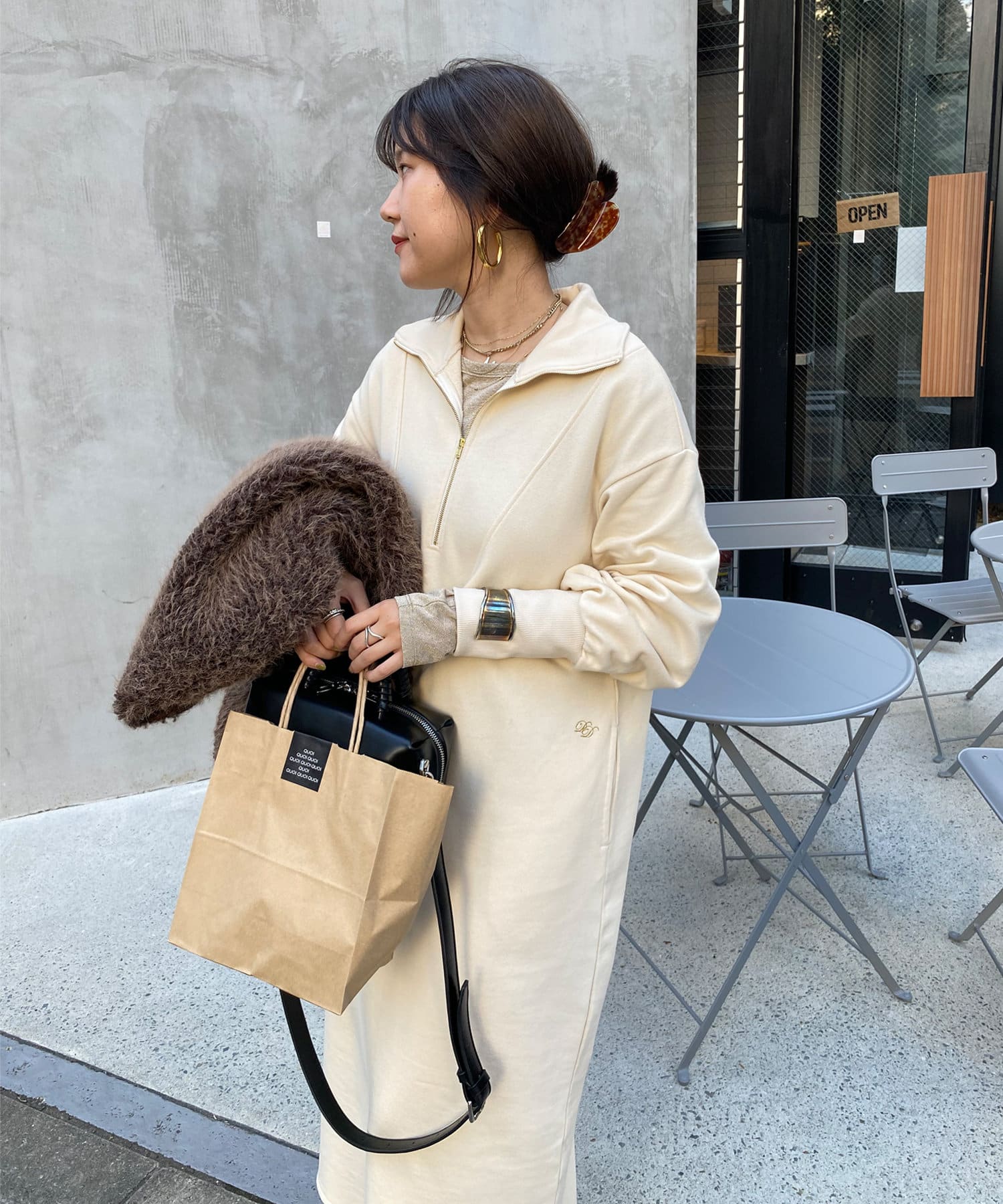 4⭐︎女の子ワンピース、24Mスウェット セール☆2290円→1990円 フロントジップスウェットワンピース