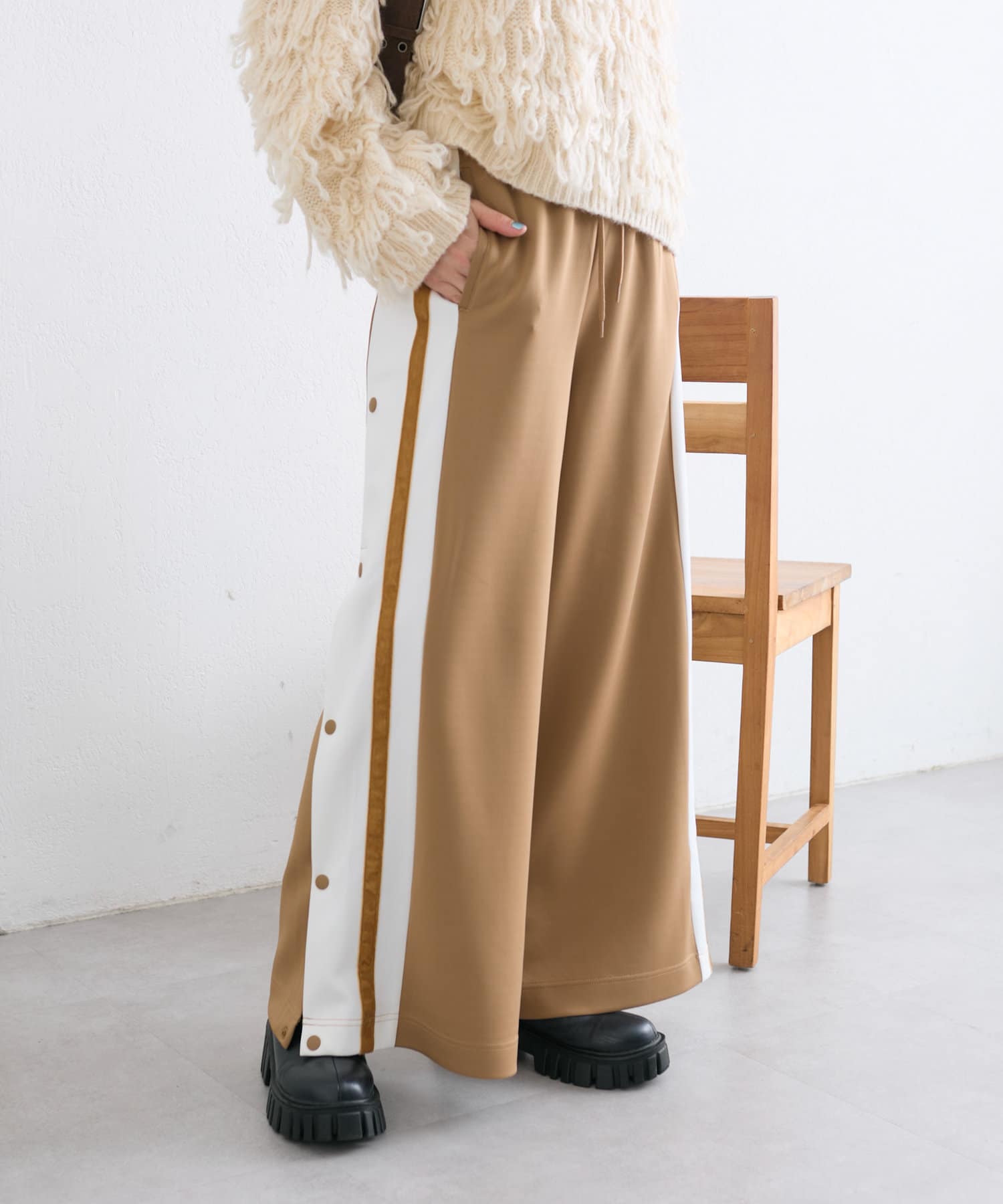 ラインワイドパンツ | w closet(ダブルクローゼット)レディース