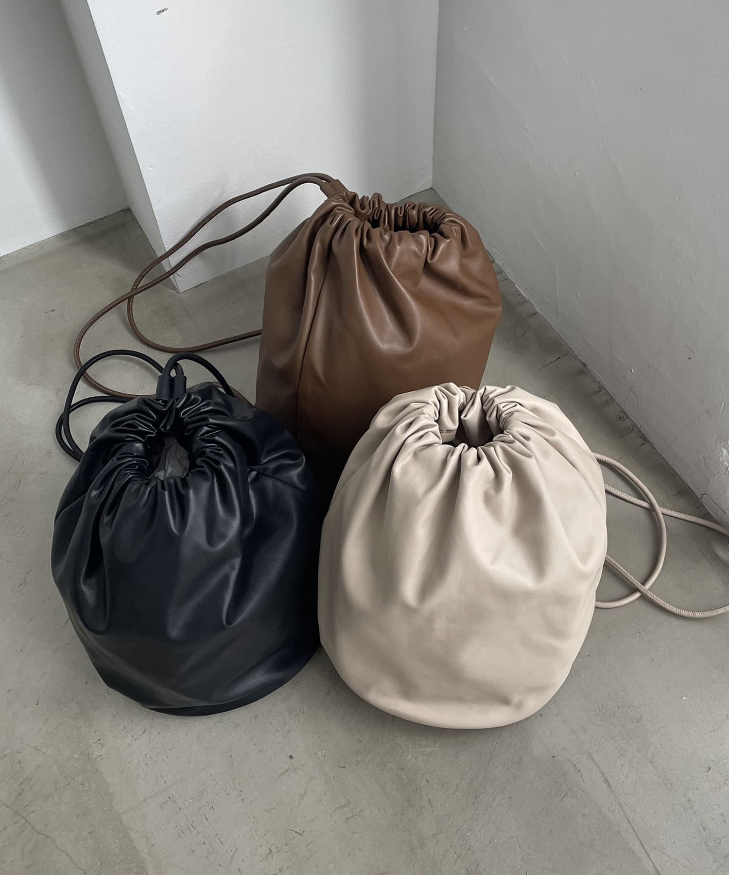 OUTLET(アウトレット) 【CAPRICIEUX LE'MAGE】ビーガンレザーボンサック