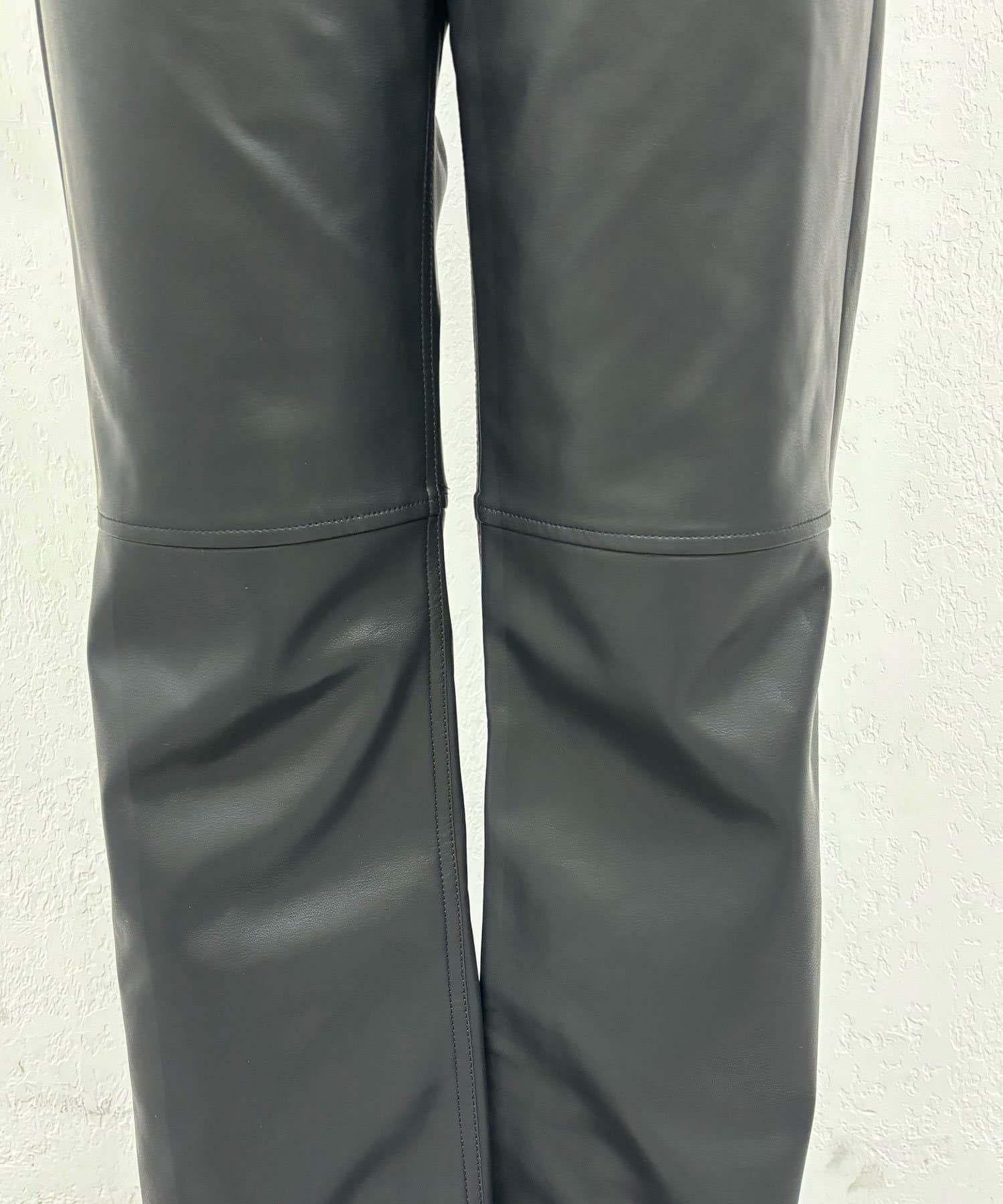 OUTLET(アウトレット) 【SHENERY】ストレートレザーパンツ