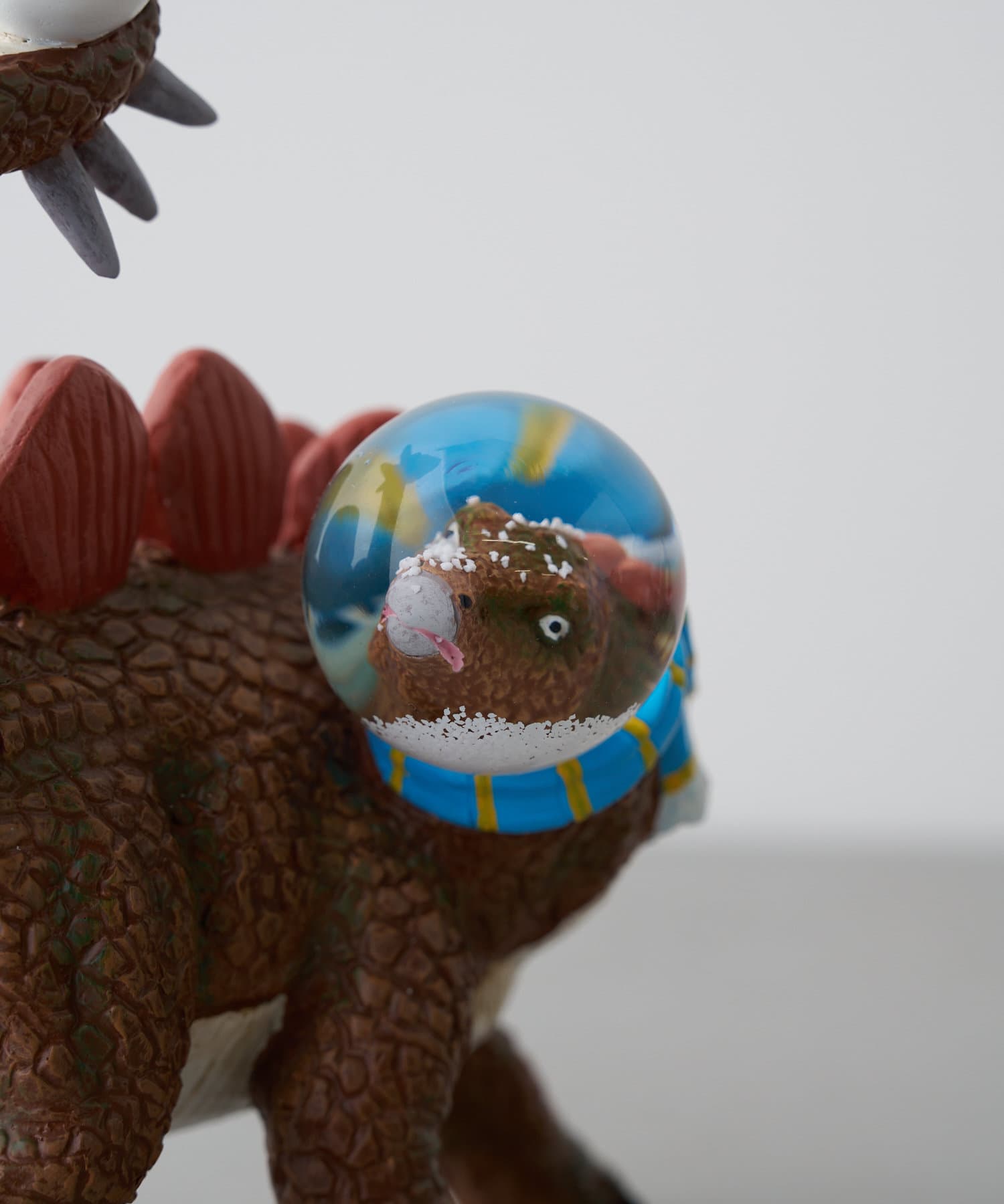 BIRTHDAY BAR(バースデイバー) DINOGLOBE  STEGOSAURUS　スノードーム