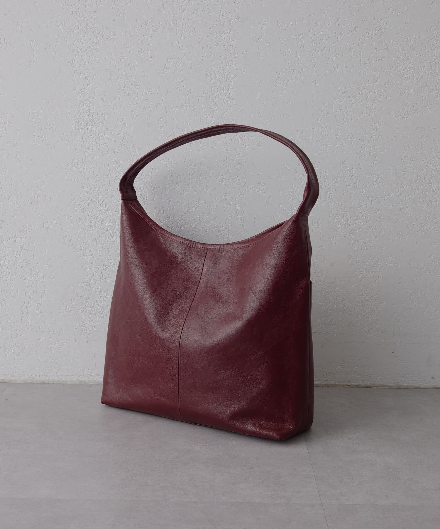 ear PAPILLONNER(イア パピヨネ) 《軽量/ゴートレザー/本革/ベーシック》グロッシーワンハンドルバッグ