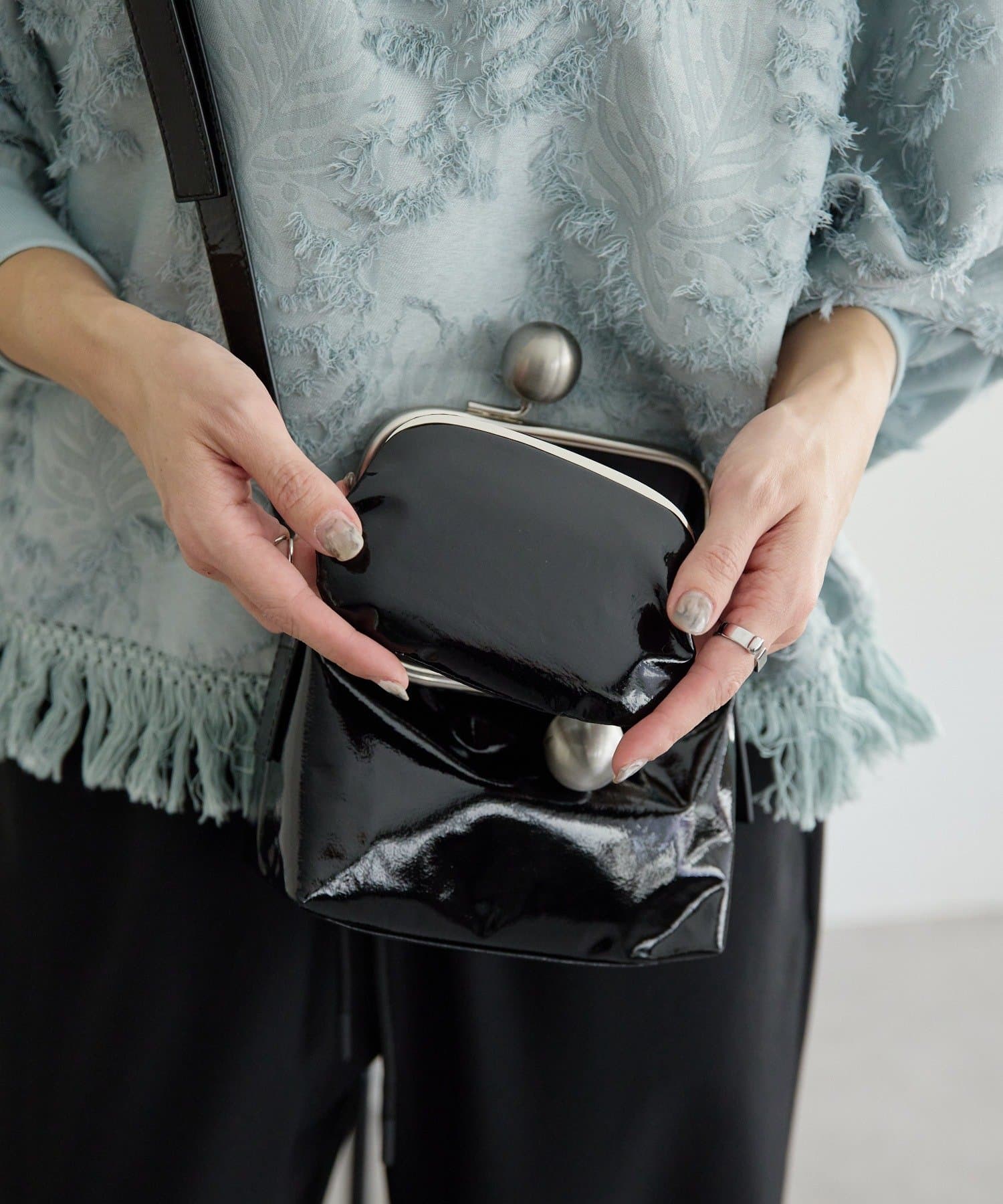 ear PAPILLONNER(イア パピヨネ) 【kawa-kawa(カワカワ)】NO1482 ミニ財布/ミニポーチ/マルチケース