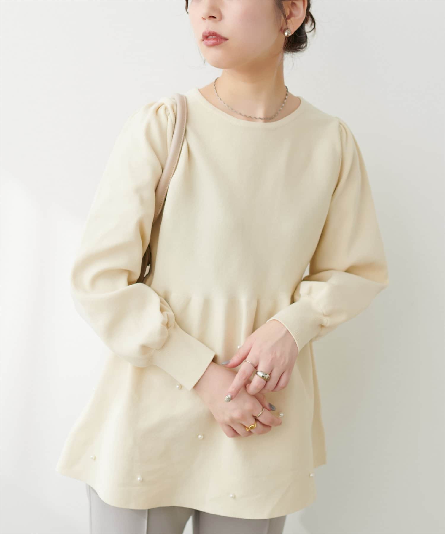 NICE CLAUP / OLIVE des OLIVE OUTLET(ナイスクラップ  / オリーブ デ オリーブ アウトレット) 【natural couture】パール付きペプラムニット