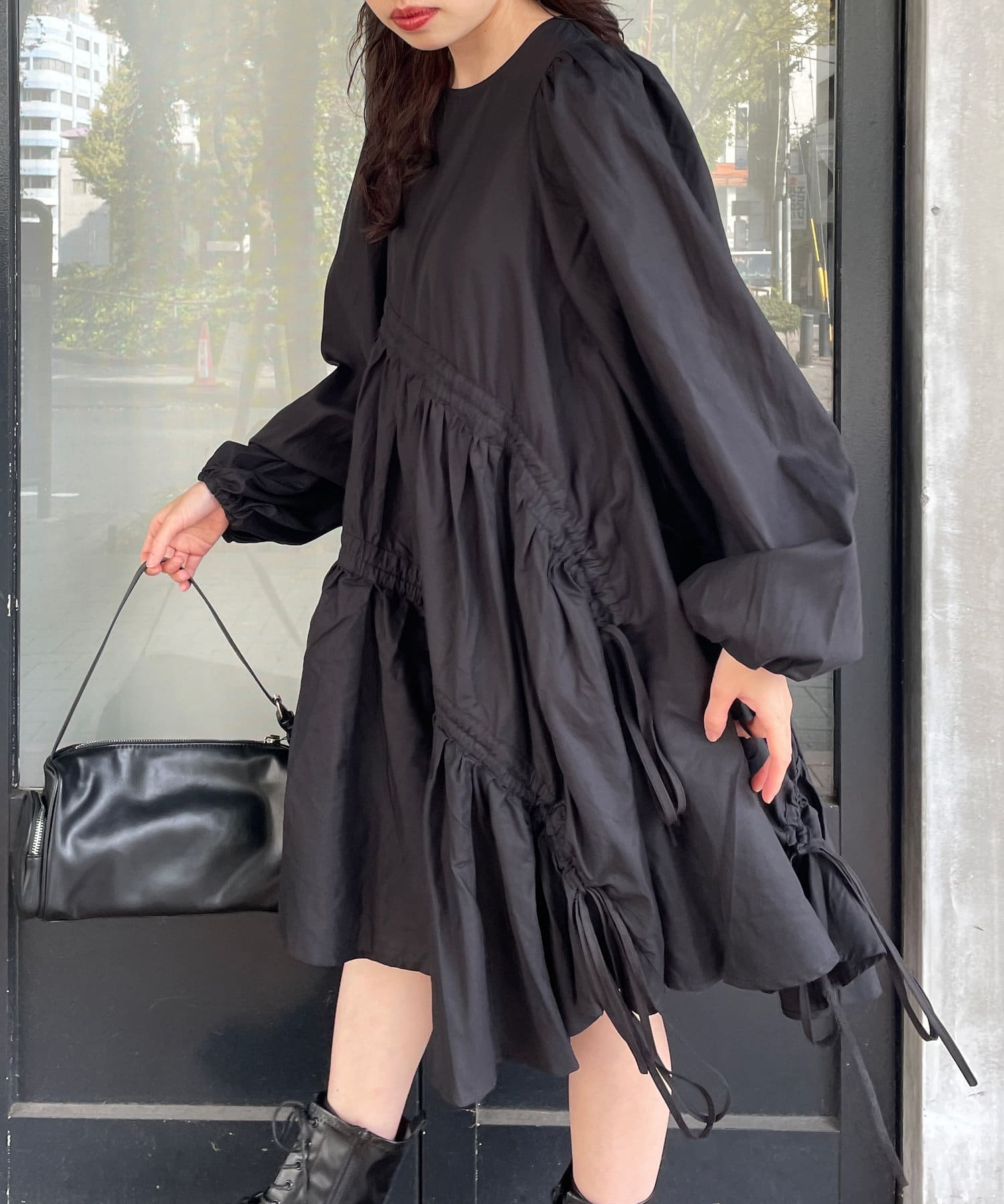 GHOSPELL Pia Ruched Dress ギャザーワンピース GHOSPELL Pia Ruched Dress ギャザーワンピース