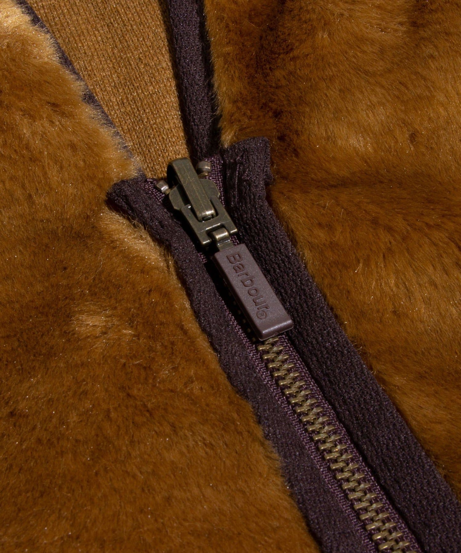 BARBOUR/バブアー】フロントジップ ファー ライナー ベスト